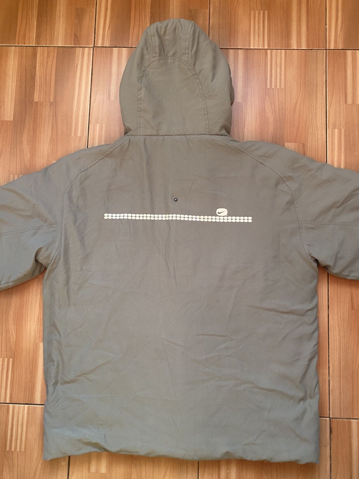 Nike Early 00's NIKE Classic Grey Mini Logo Puffer Jacket Size US L / EU 52-54 / 3 - 9 Thumbnail