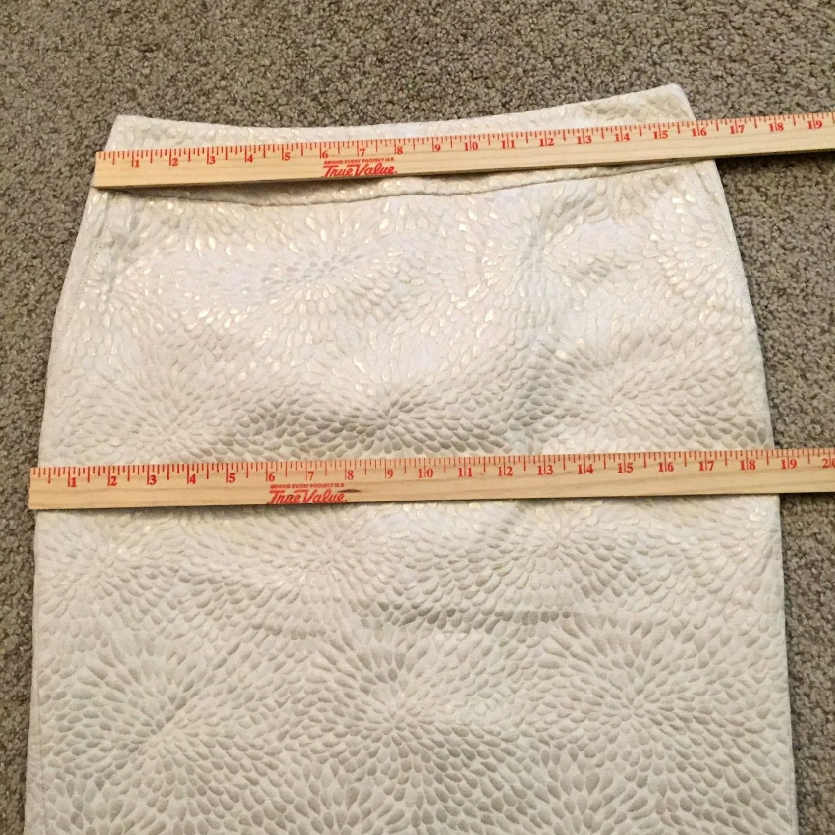 Loft Loft Skirt Size 6 Beige Geometric Knee Length Textured Lined Pencil Size 28" / US 6 / IT 42 - 3 Thumbnail