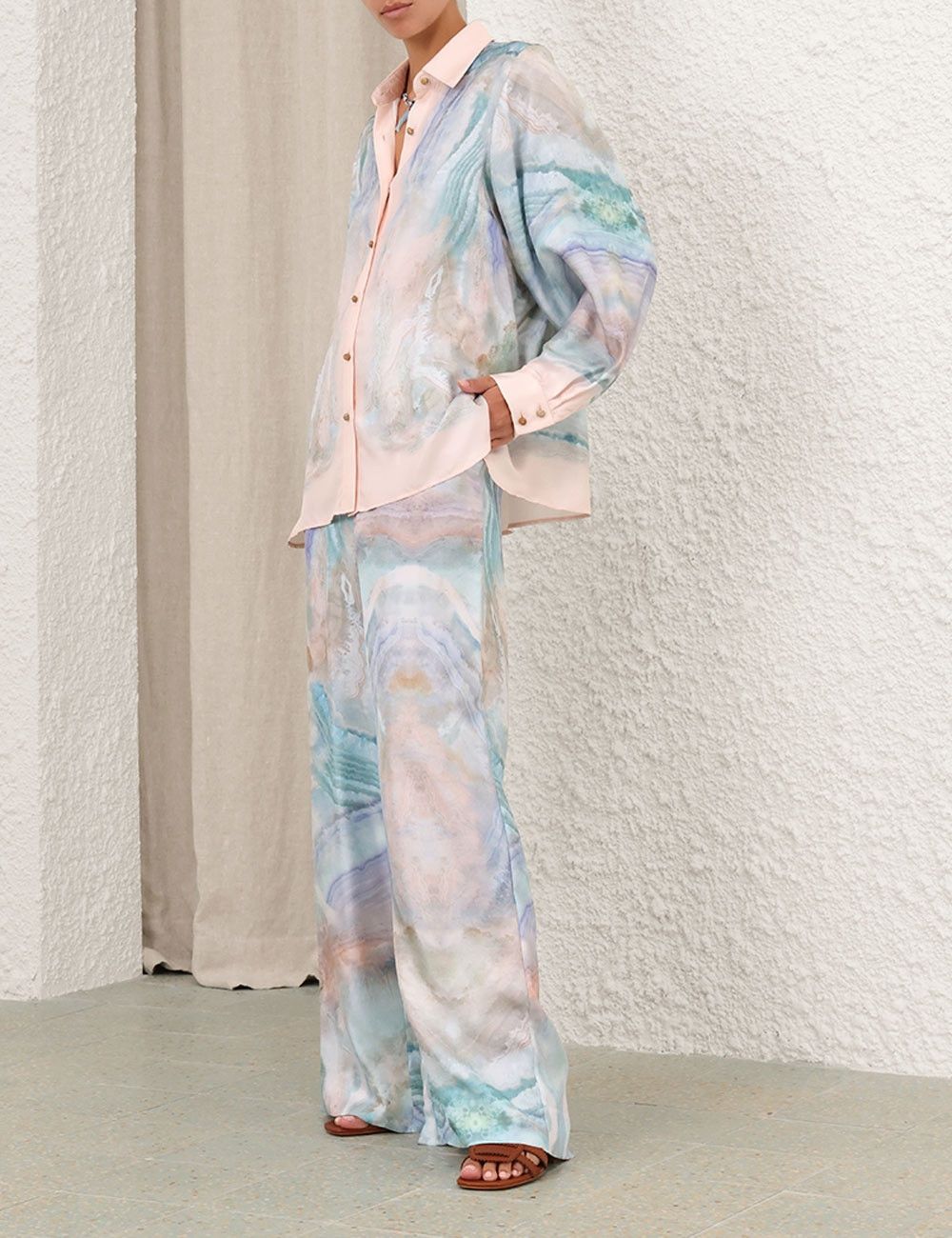 oc11z0226 Illuminate Track Pants In Multicolor