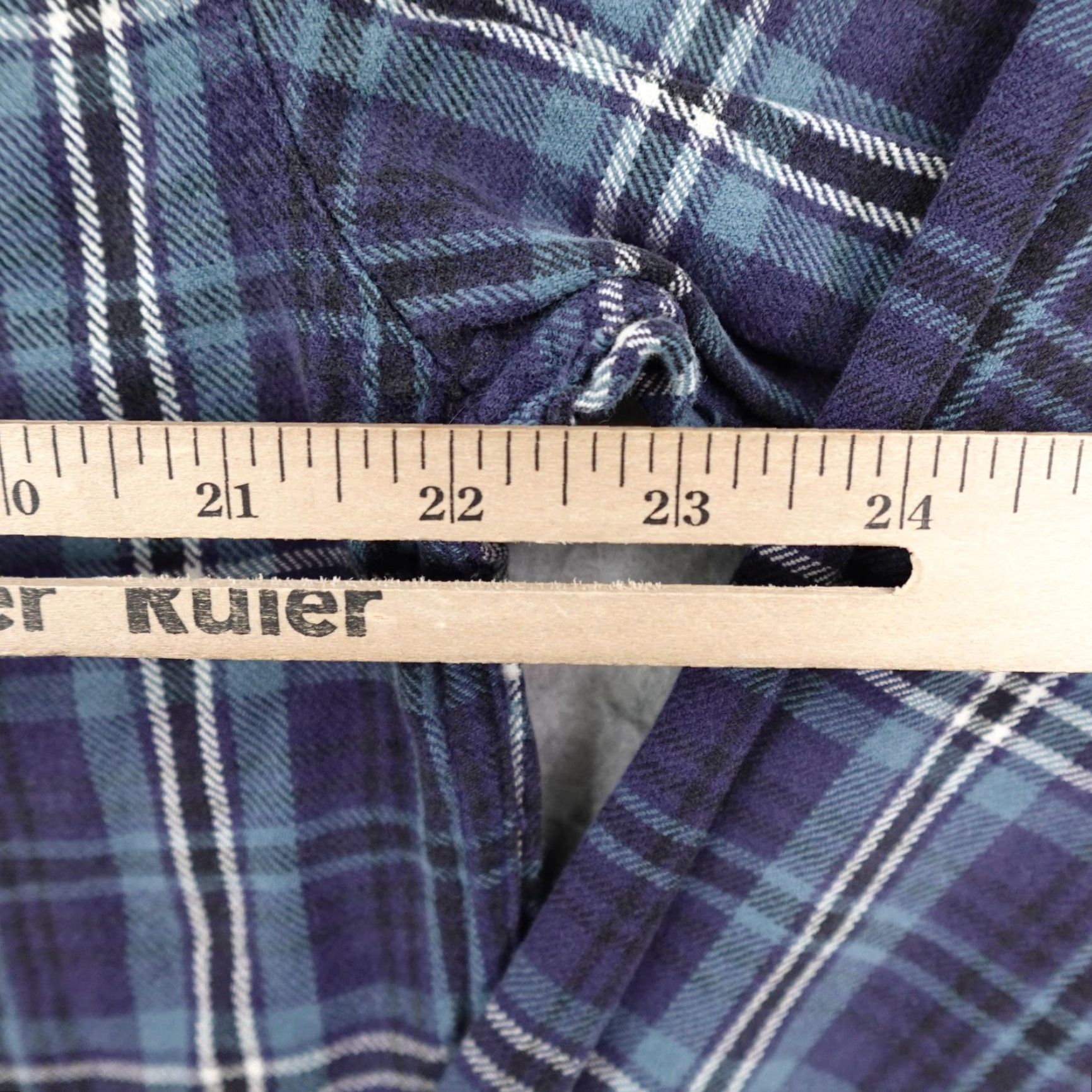Vintage Woolrich Shirt Mens Medium Blue Plaid Flannel Button Up Work Outdoors Utility Shirt Size US M / EU 48-50 / 2 - 6 Thumbnail