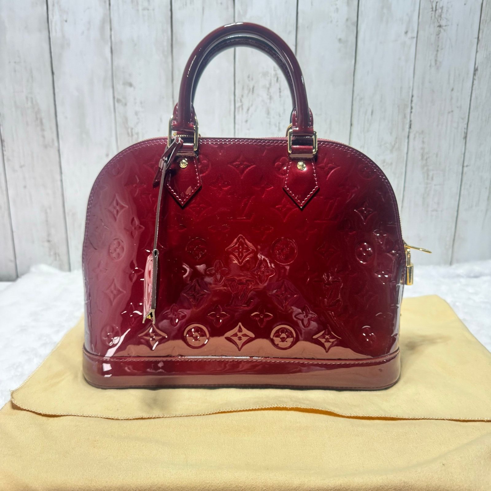Louis Vuitton Authentic Louis Vuitton Alma Handbag Monogram Vernis SN4114 Size ONE SIZE - 3 Thumbnail