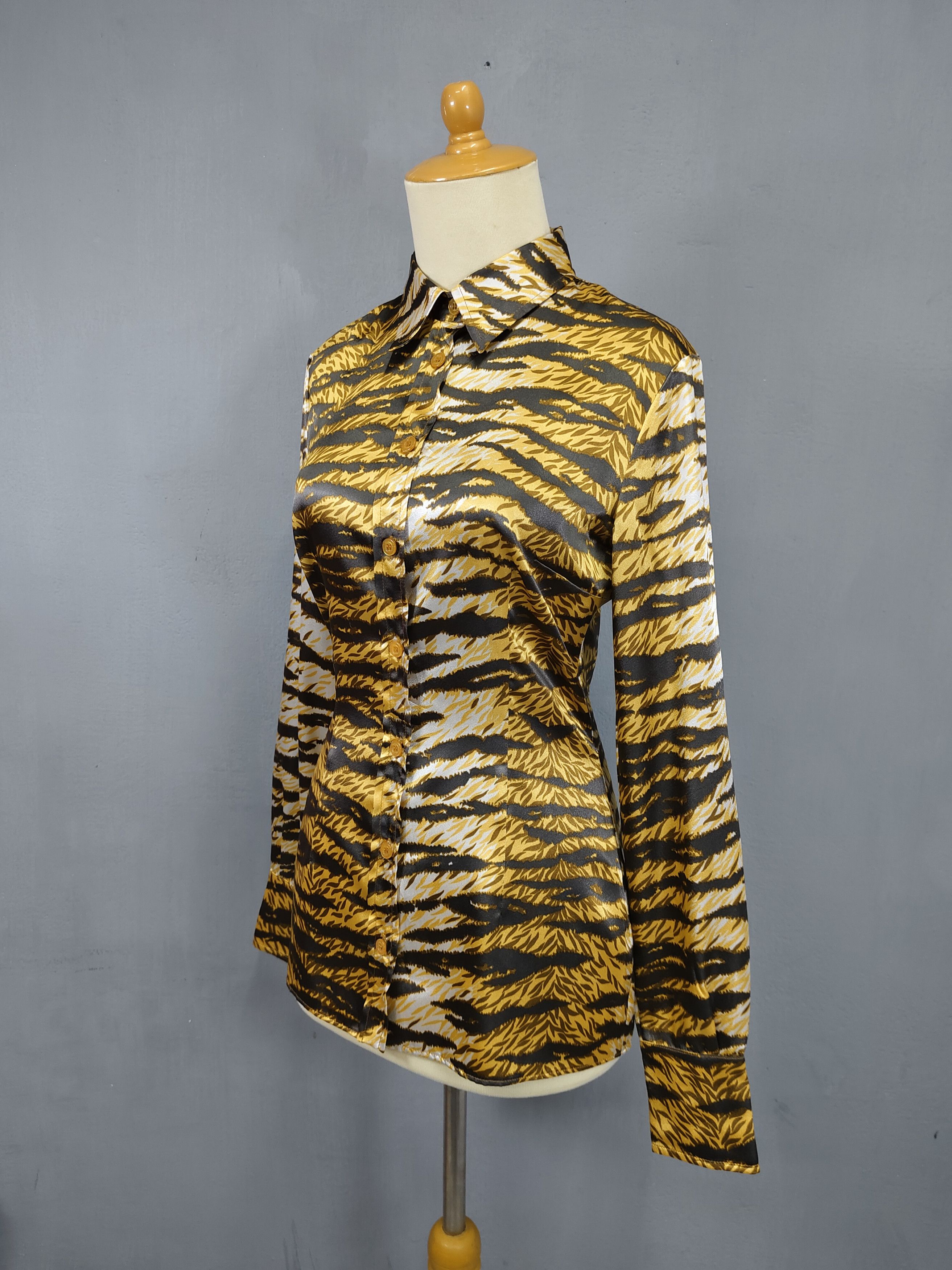Dolce & Gabbana 2000s D&G- Tiger Animal Print All Over Glam Rock Shirt Size S / US 4 / IT 40 - 3 Thumbnail