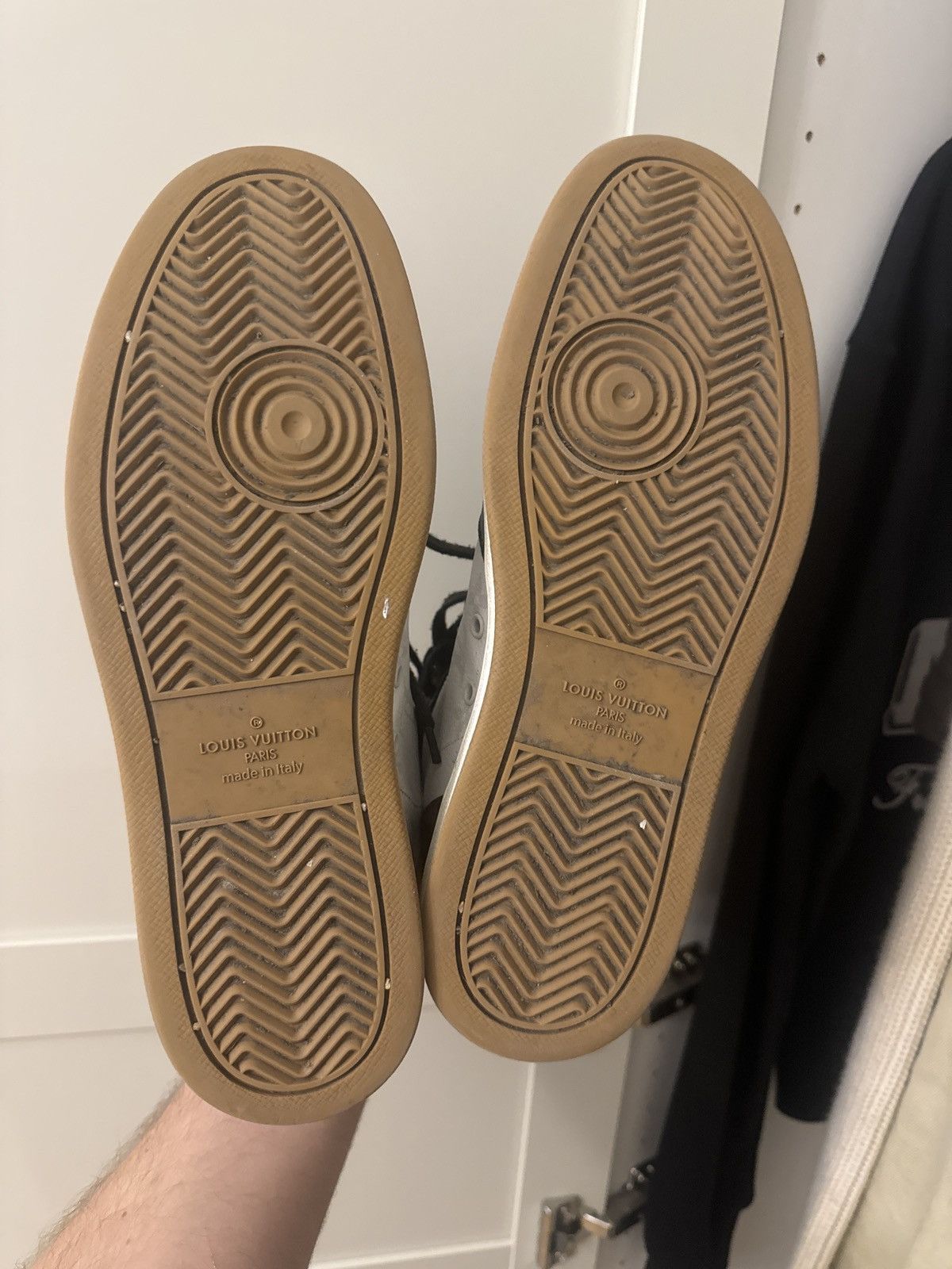 Louis Vuitton Louis vuitton rivoli Size US 8 / EU 41 - 14 Thumbnail
