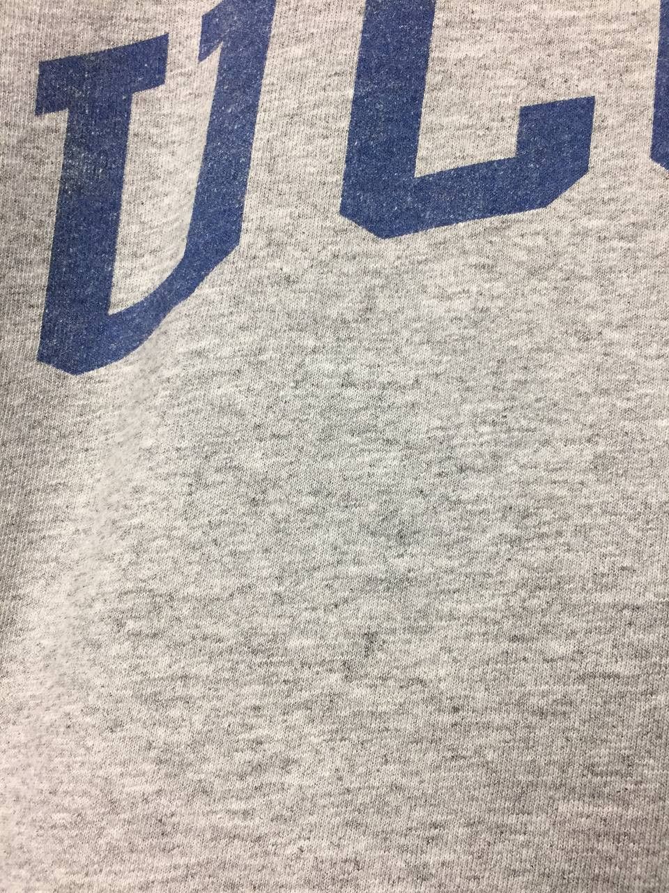 Vintage Vtg Y2K UCONN University of Connecticut Arch Logo Tee Size US XL / EU 56 / 4 - 4 Thumbnail