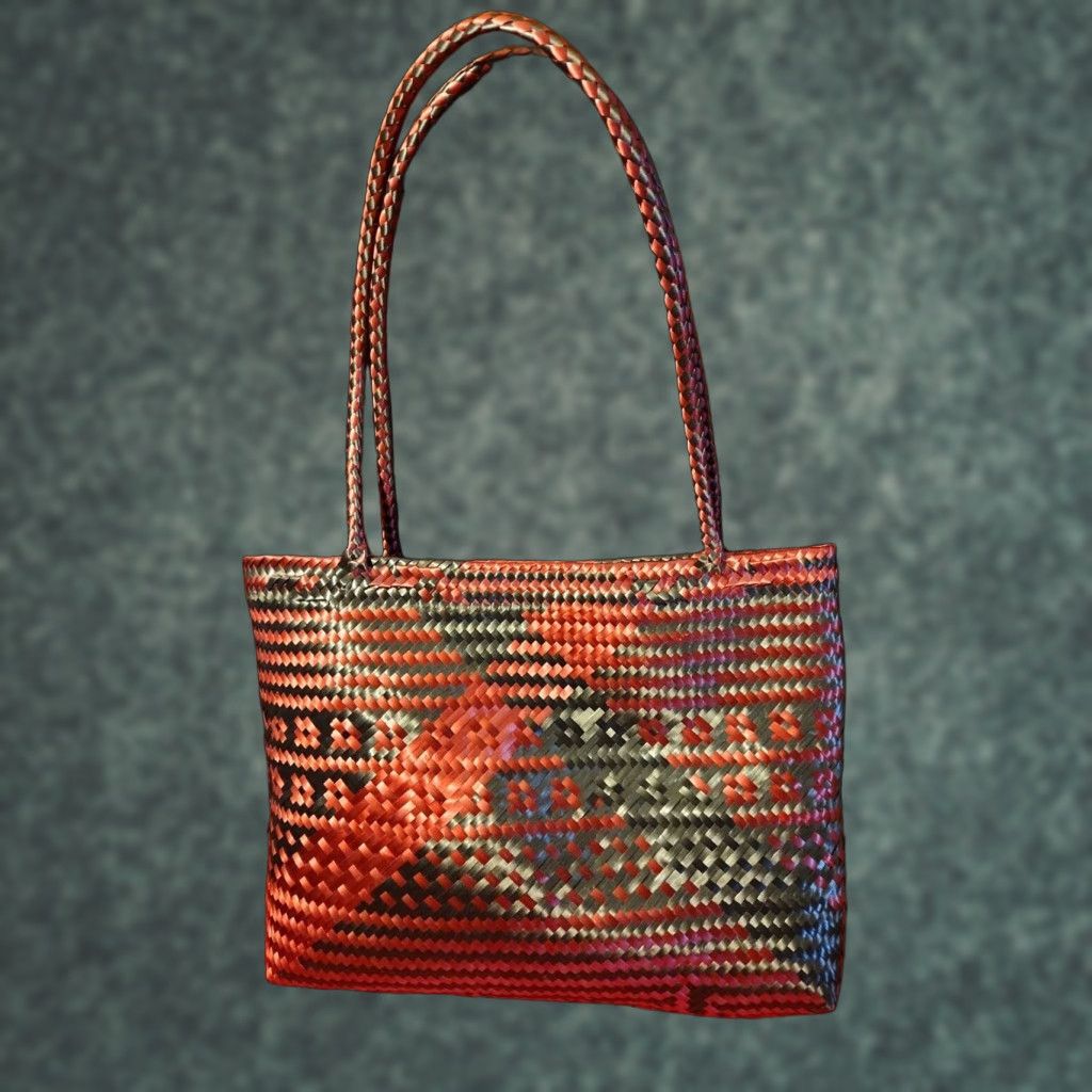 Plastic Hand-Woven Bag Medium Square Shopping BAsket Bag Shoulder Purse Tote in White, Women's