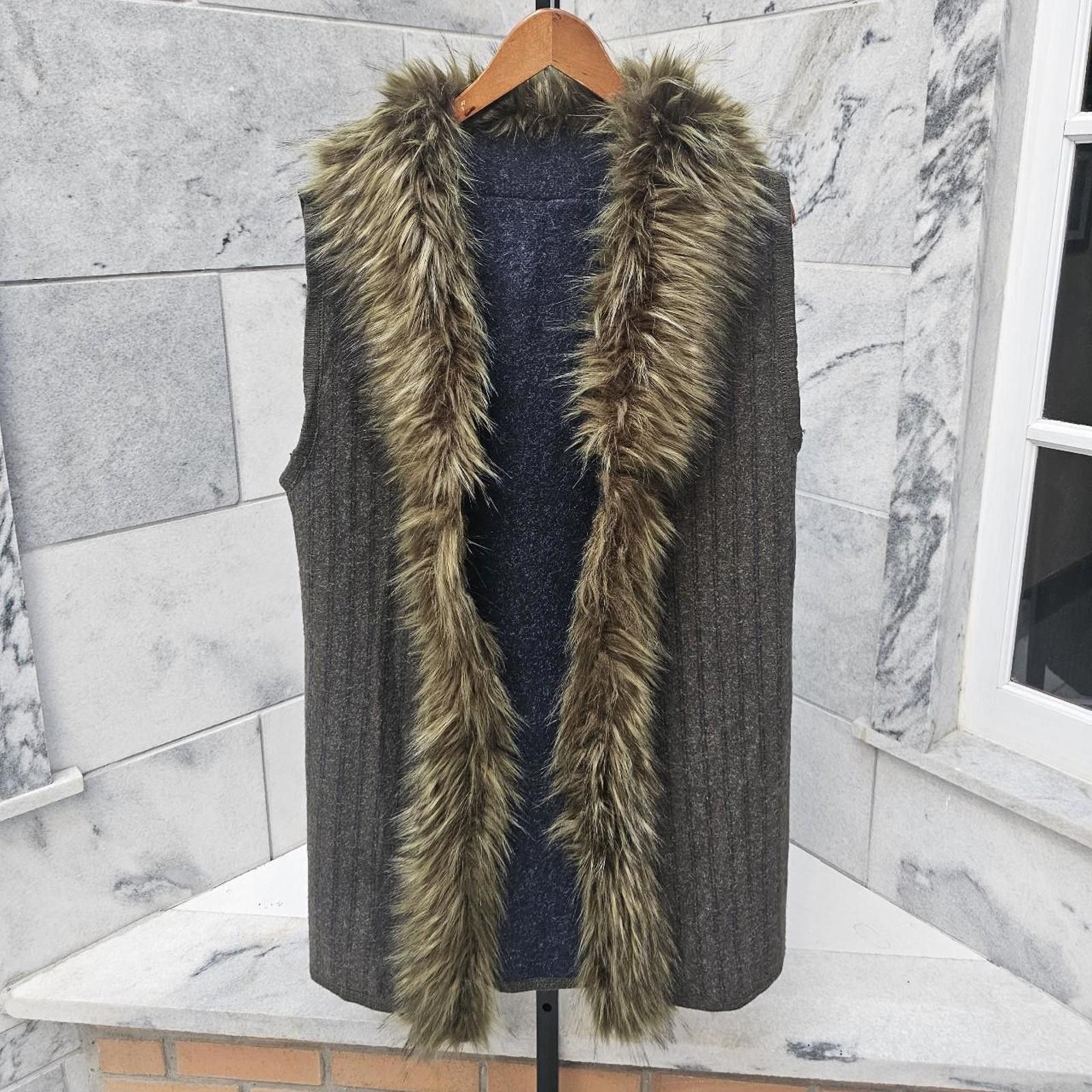 Other Women's Earth Tone Faux Fur Trim Vest Size M / US 6-8 / IT 42-44 - 1 Thumbnail