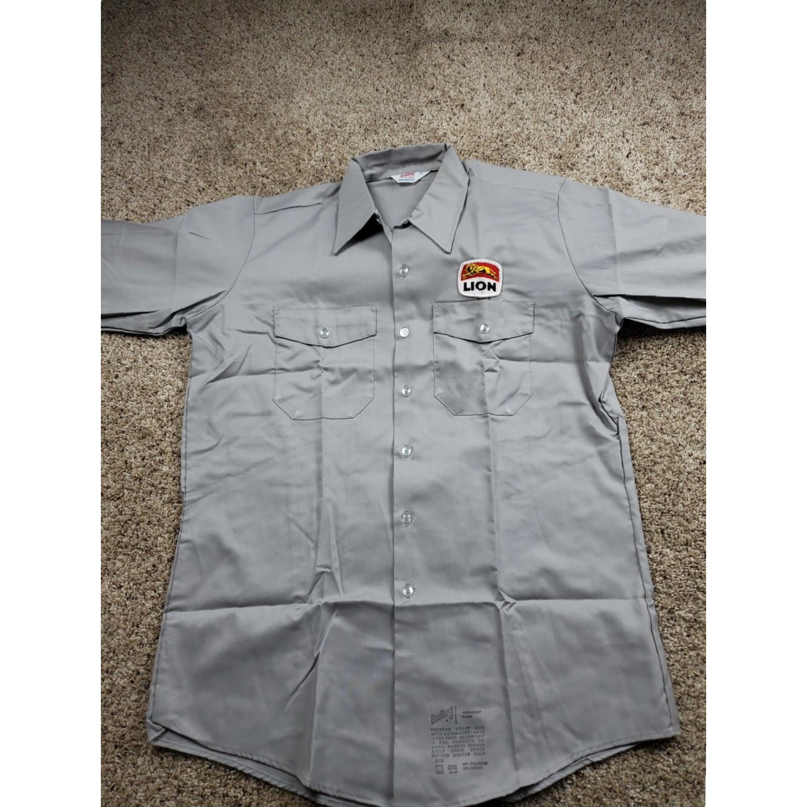 Vintage VINTAGE Unitog Work Shirt 16-16.5 33 Gray Lion Petroleum Point Collar NOS 70s Mens Size US XL / EU 56 / 4 - 4 Thumbnail