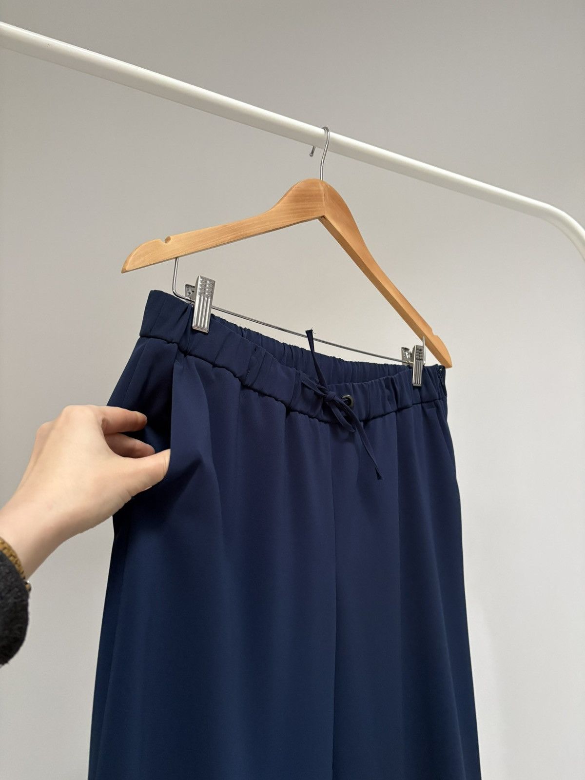 Akris Akris Punto Navy Blue Elastic Waist Tapered Pants Size US 12 Size 34" / US 12 / IT 48 - 8 Thumbnail