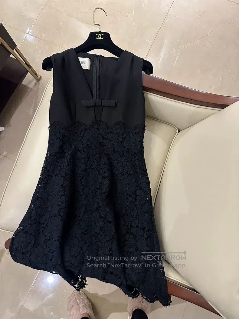 Valentino Valentino Lace dress Size M / US 6-8 / IT 42-44 - 1 Thumbnail