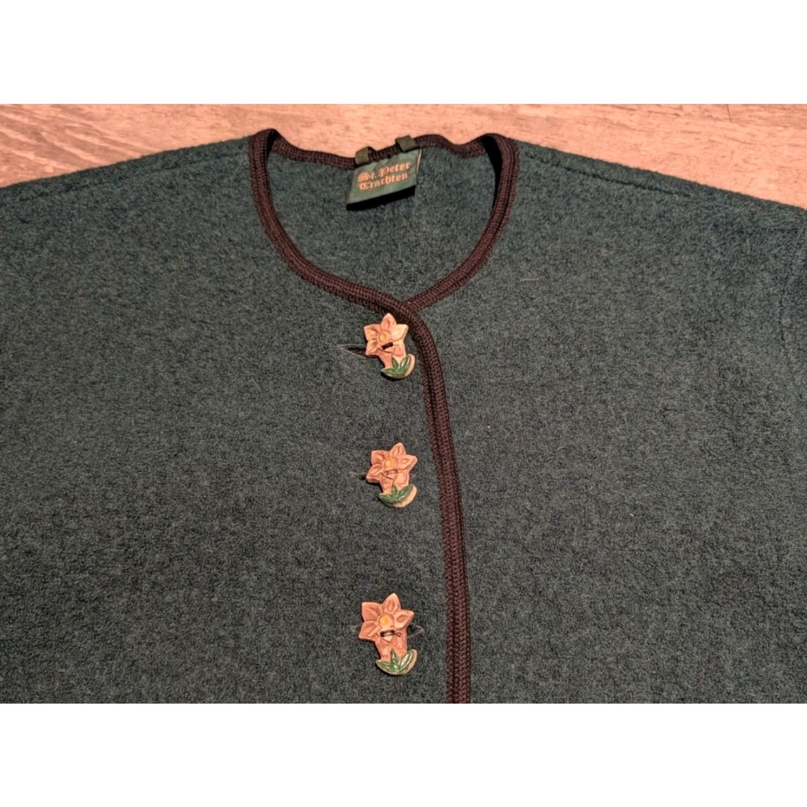 Vintage Vintage Yes St. Peter Trachten 100% Wool Jacket Green Flower Buttons Size 40 Women's EUC Size S / US 4 / IT 40 - 3 Thumbnail