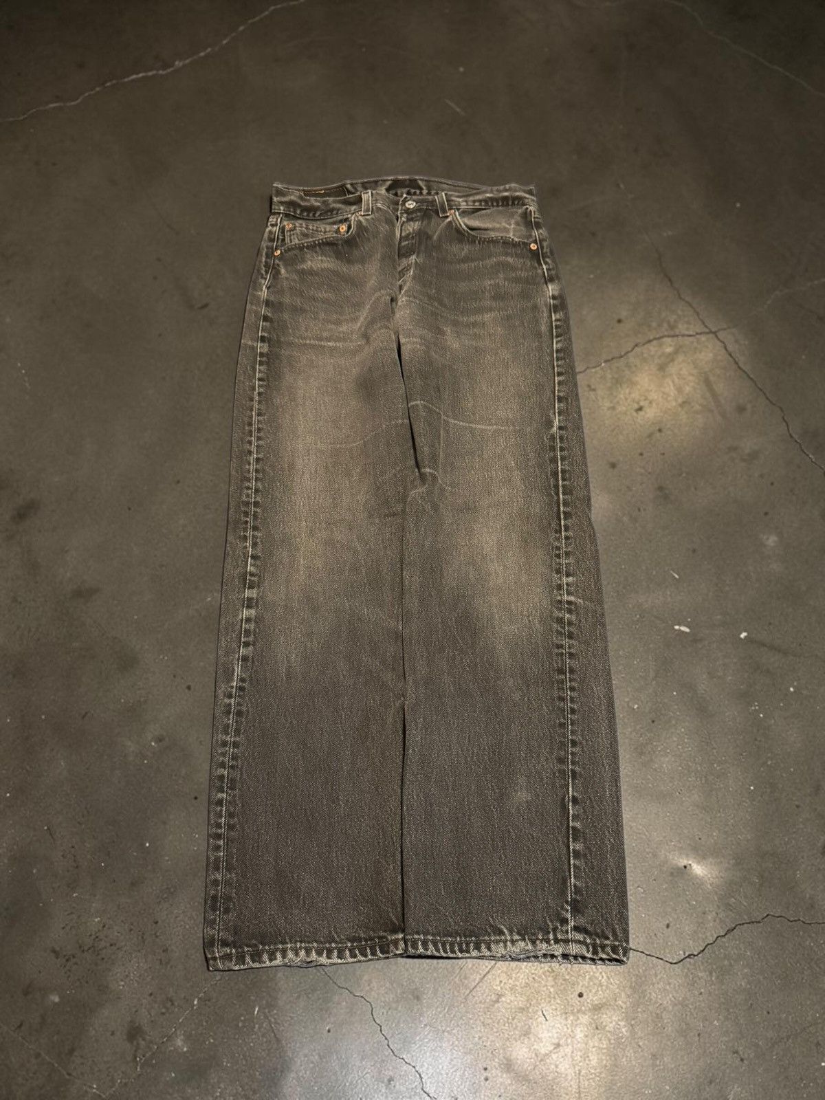 Levi's Vintage Destroyed Black Levi's Faded Jeans Size US 31 - 1 Thumbnail