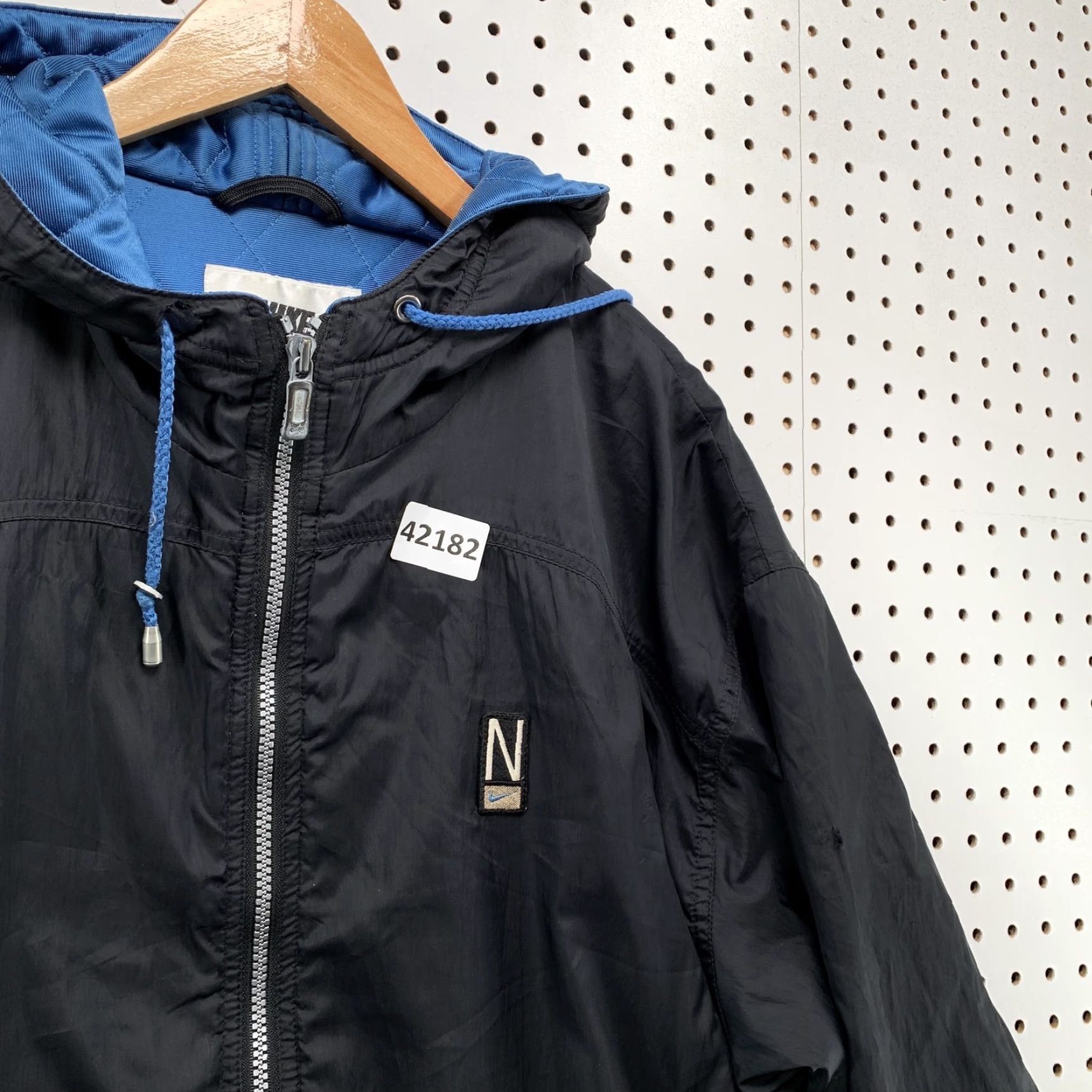 Nike Nike Windbreaker Jacket Mens XL Black Blue Embroidered Zip Hooded Size US L / EU 52-54 / 3 - 7 Thumbnail