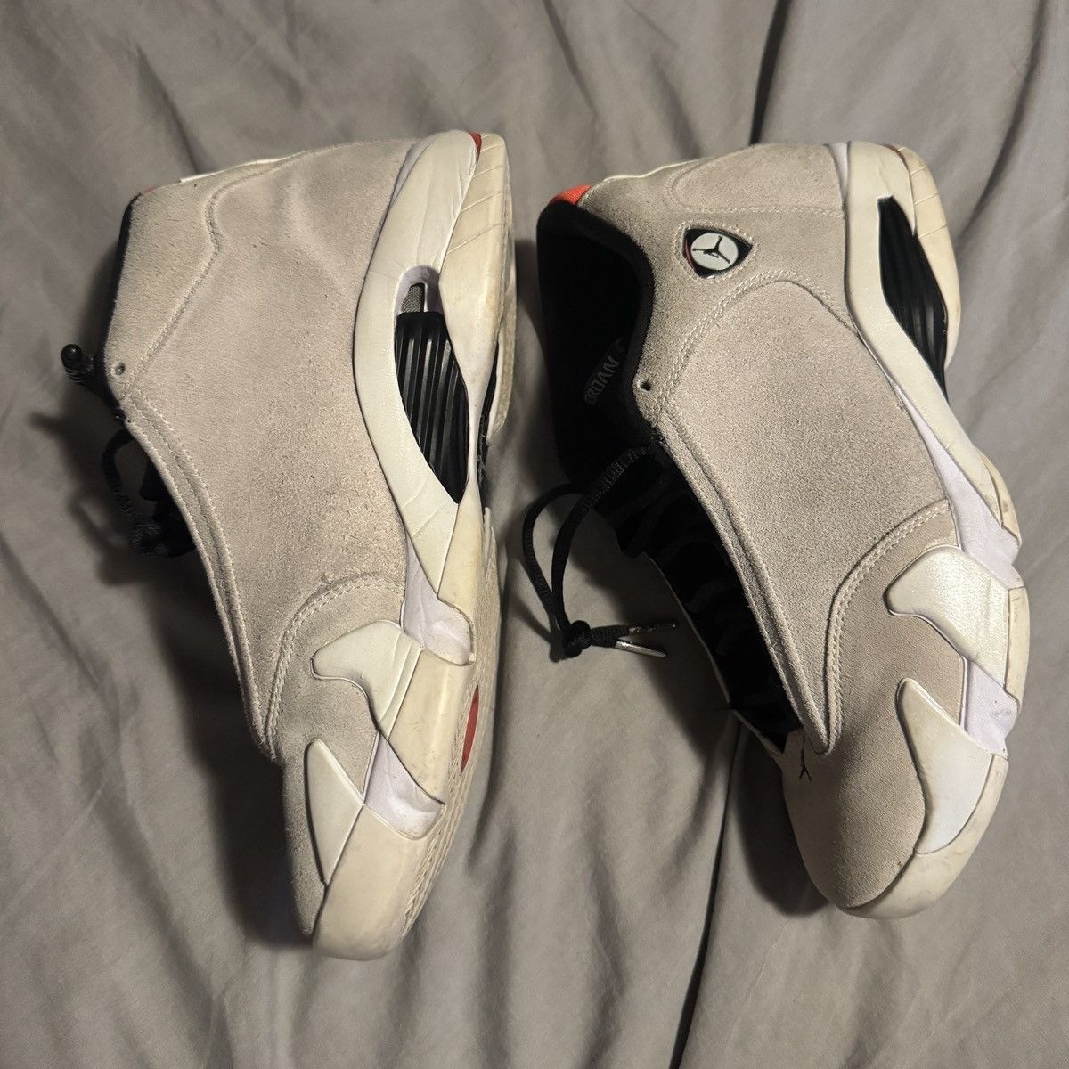 Jordan Brand Mens jordan 14 retro desert sand sneakers streetwear Size US 10 / EU 43 - 3 Thumbnail