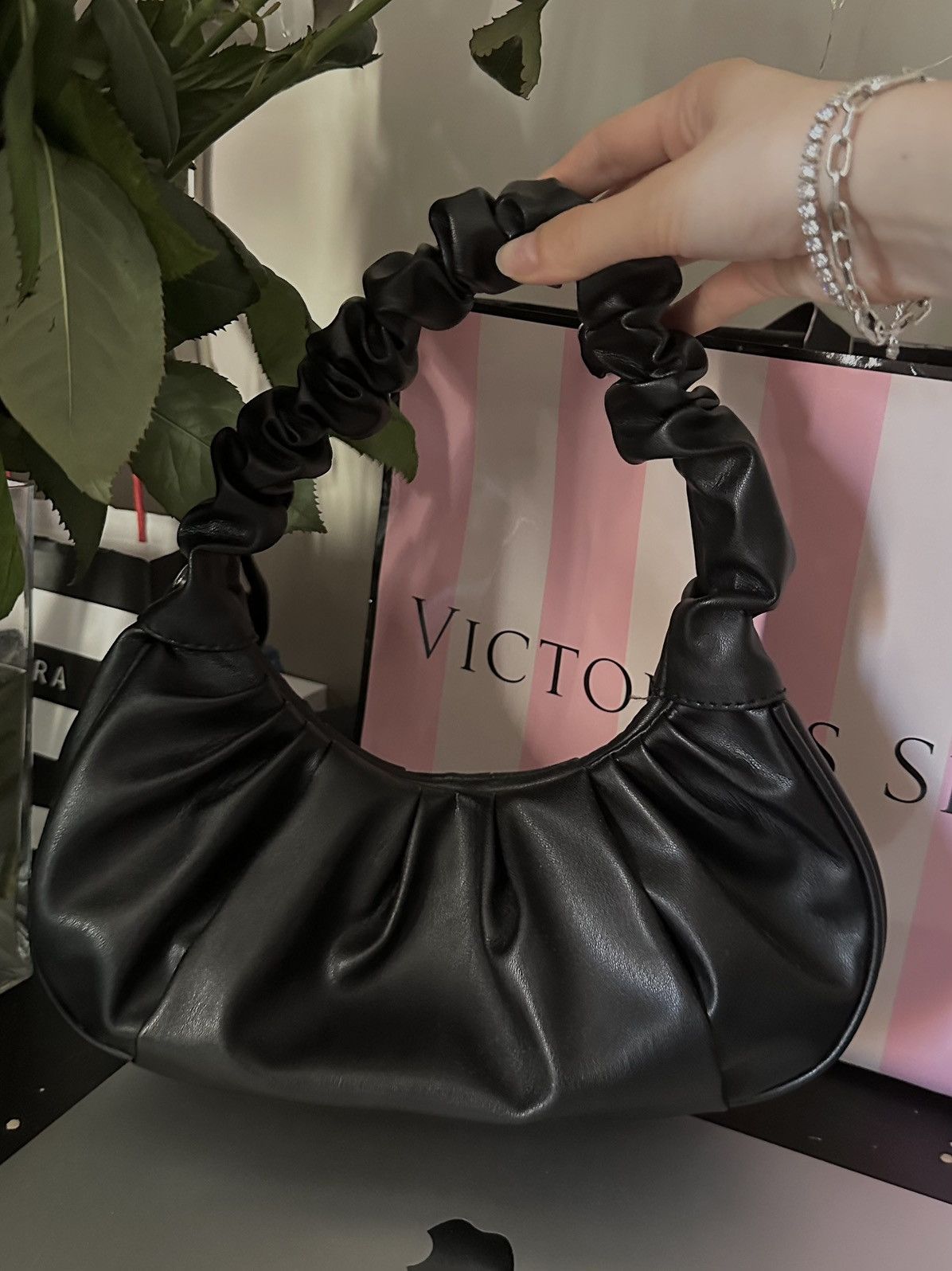 Other Handbag Size ONE SIZE - 1 Thumbnail