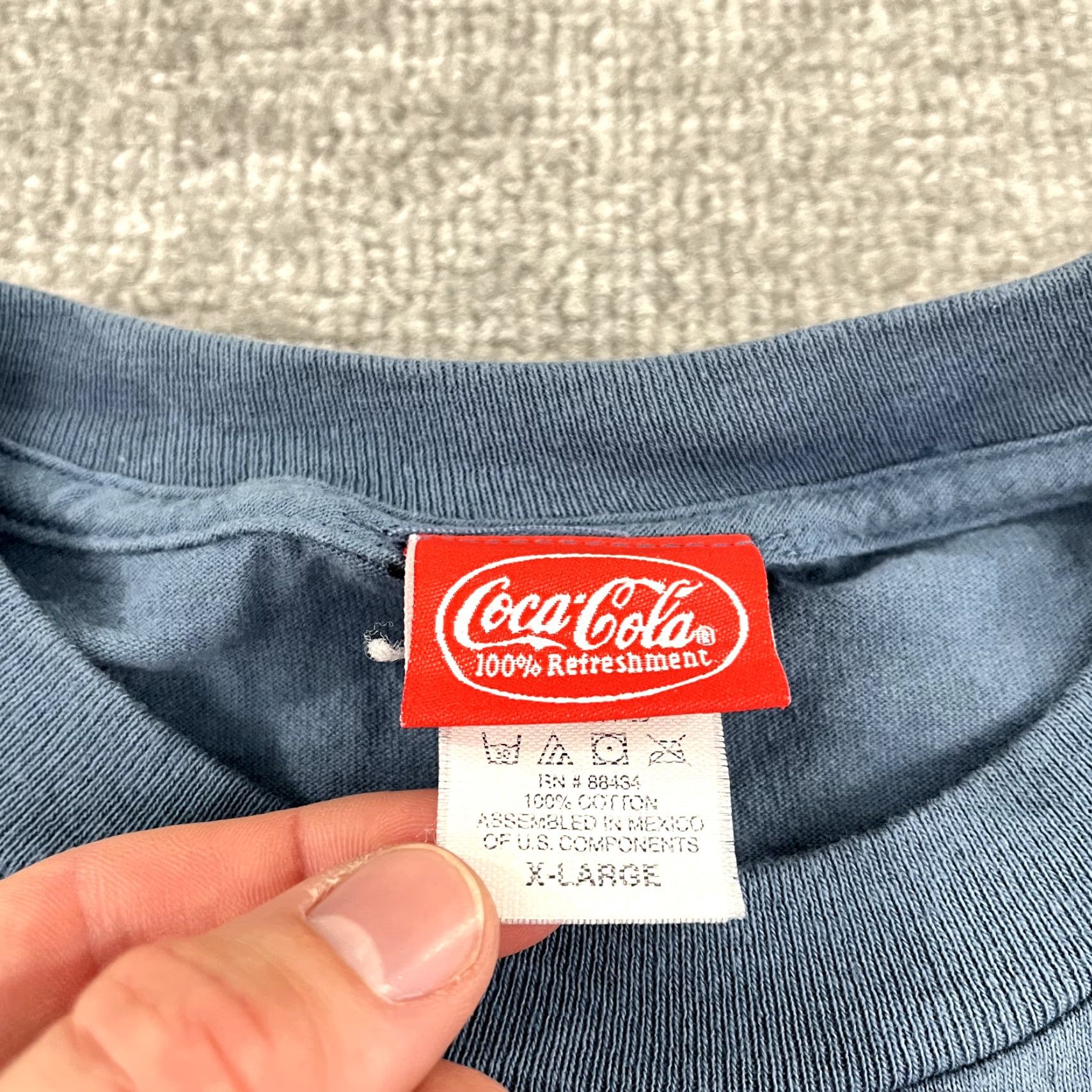 Vintage VINTAGE Coca-Cola Graphic T-Shirt Men XL Blue Polar Bear Snowboarding 90s Size US XL / EU 56 / 4 - 4 Thumbnail