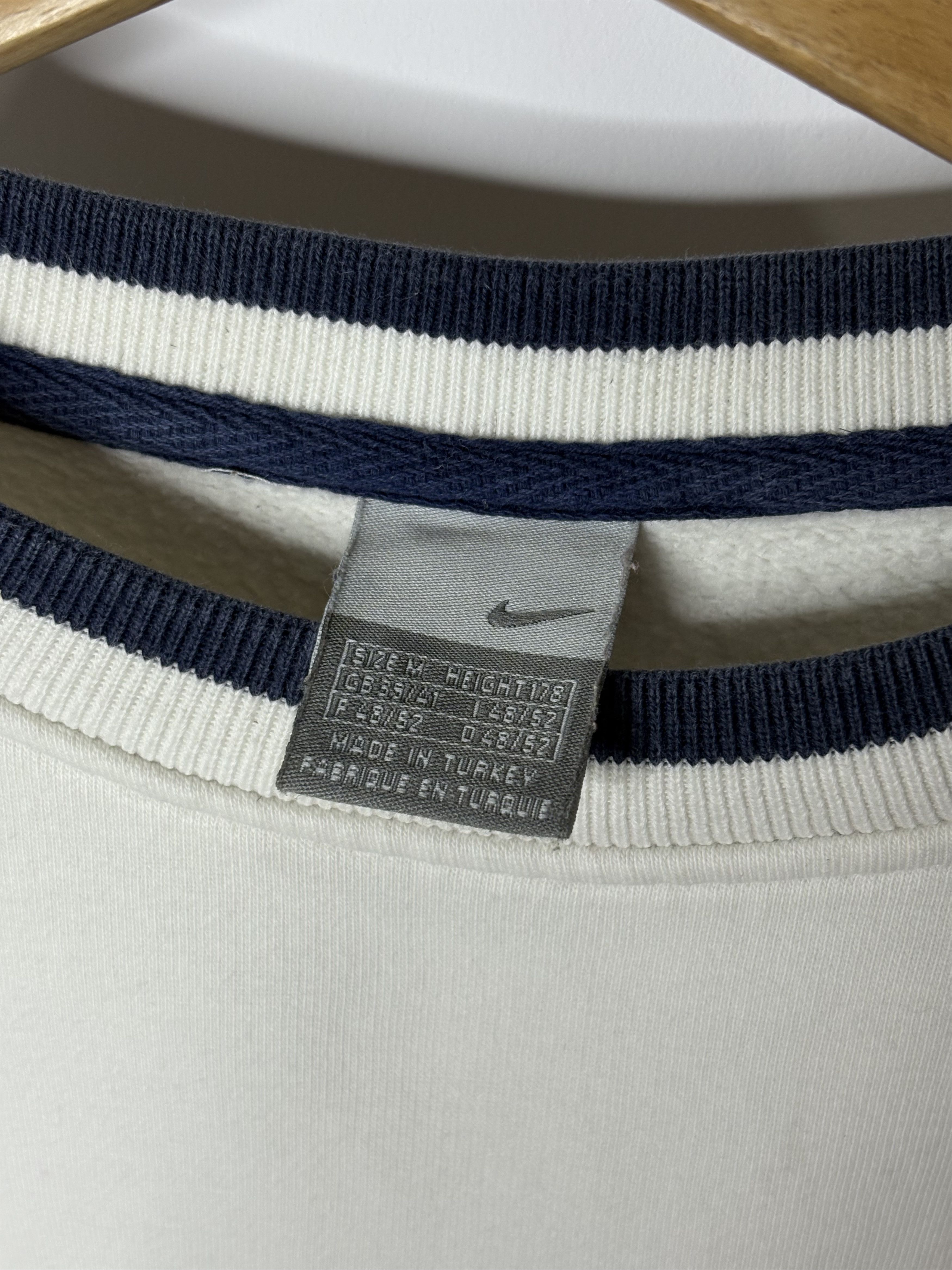 Nike Nike Vintage 2000’s Oversized Centre Logo Y2K Size US L / EU 52-54 / 3 - 4 Thumbnail