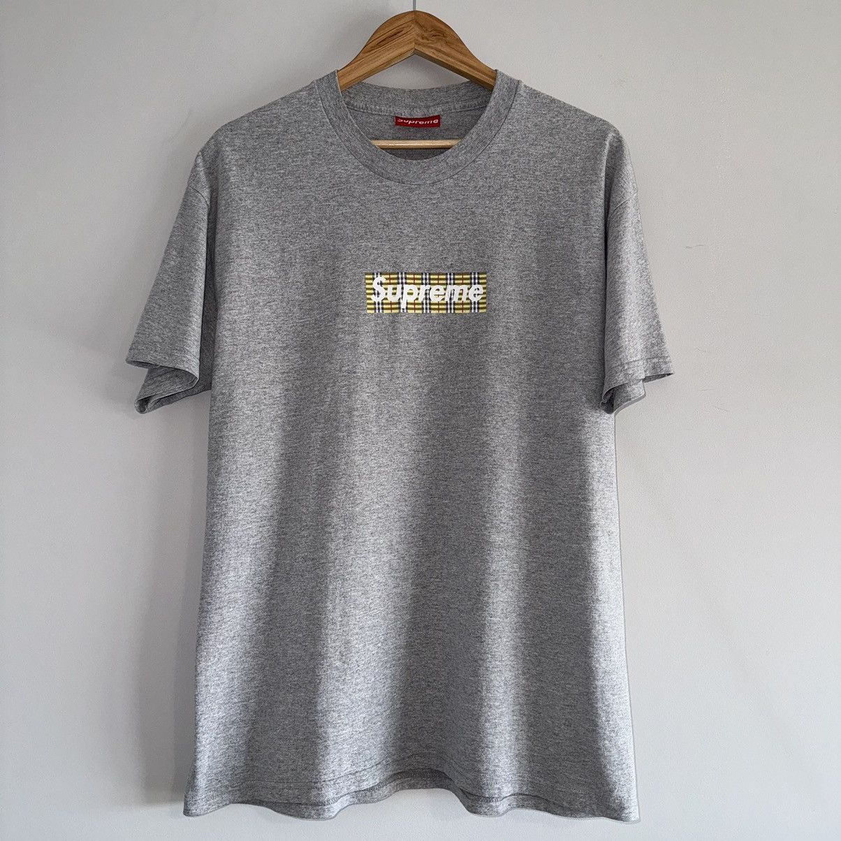 Supreme × Vintage 1997 Supreme Burberry Box Logo Tee OG Size US L / EU 52-54 / 3 - 2 Thumbnail