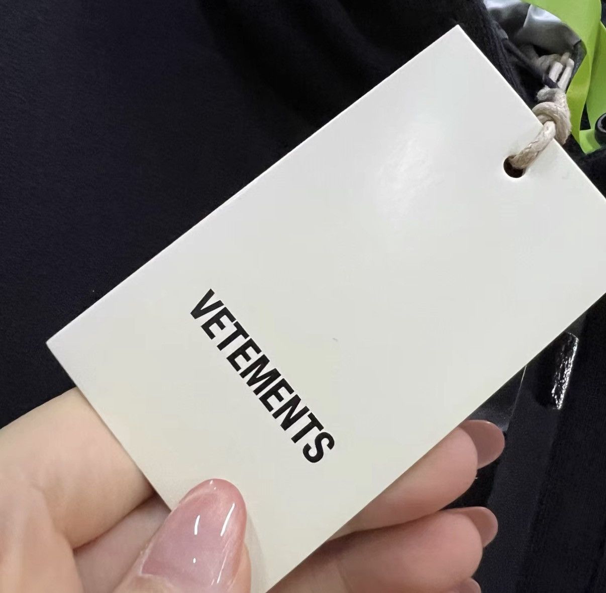 Vetements Vetements Logo Embroidered Fake Two-Piece Hoodie J41 Size US S / EU 44-46 / 1 - 5 Thumbnail
