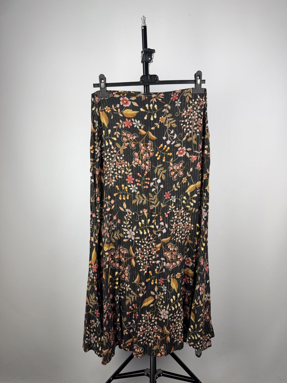 Japanese Brand Vntg 00s Designer NAF NAF Floral Maxi Skirt French Boho 36 Size 26" / US 2 / IT 38 - 4 Thumbnail