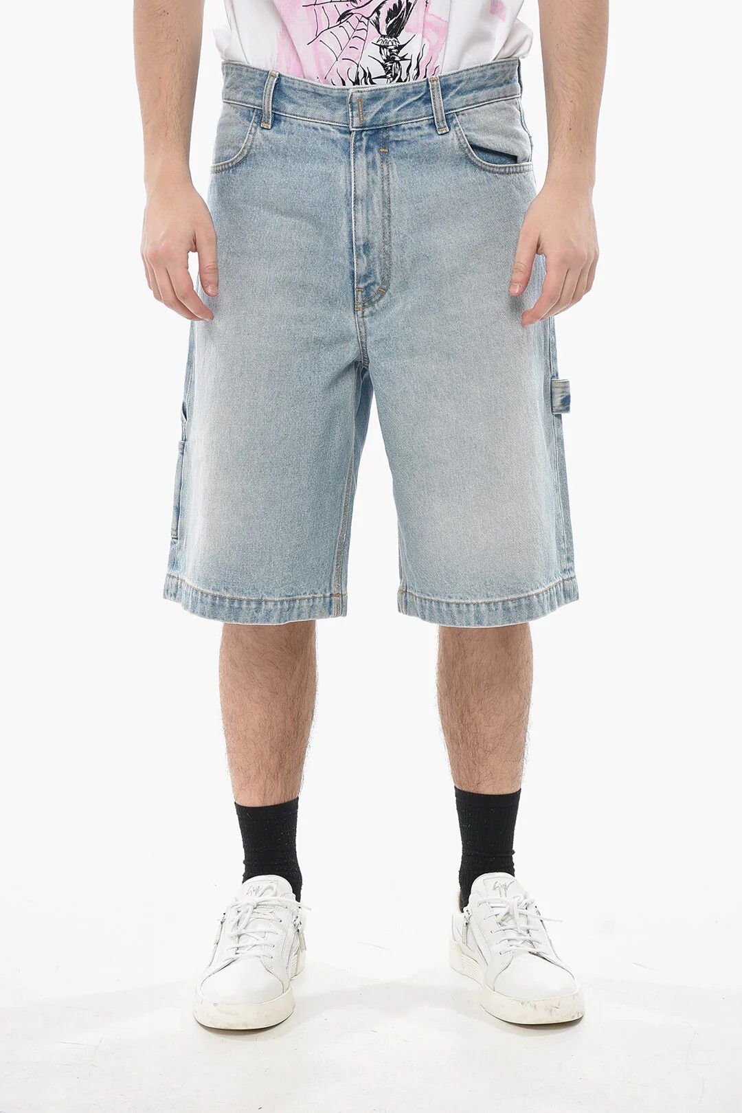 Givenchy og1mm0326 Delavé Denim Cargo Short in Light Blue Size US 30 / EU 46 - 1 Thumbnail