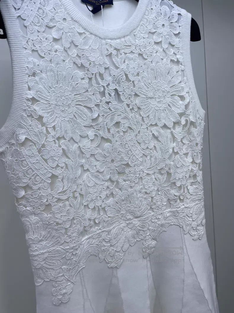 Louis Vuitton Louis Vuitton New lace patchwork dress Size S / US 4 / IT 40 - 4 Thumbnail