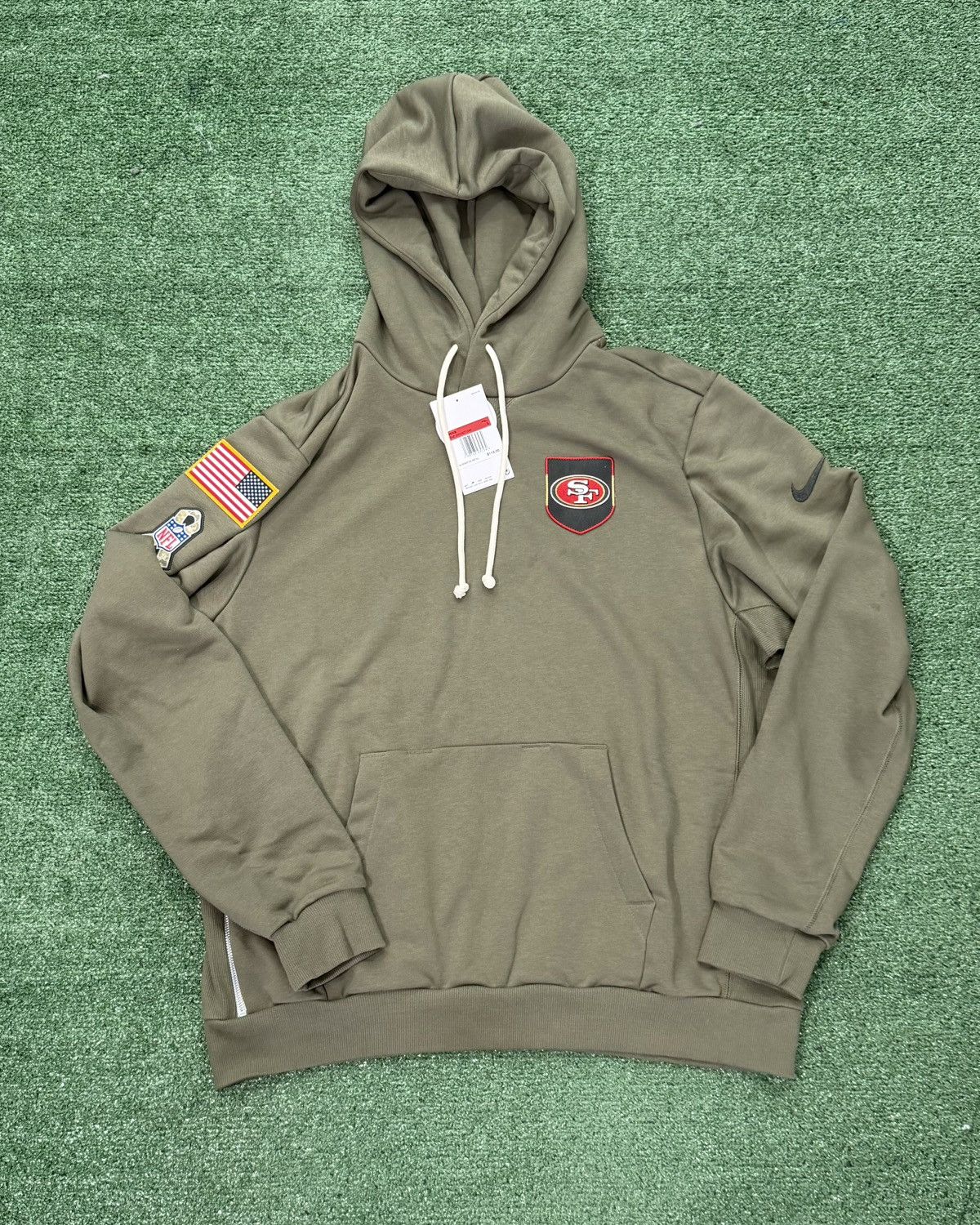 Nike Nike San Francisco 49ers 2025 Salute to Service Hoodie Size US L / EU 52-54 / 3 - 1 Thumbnail