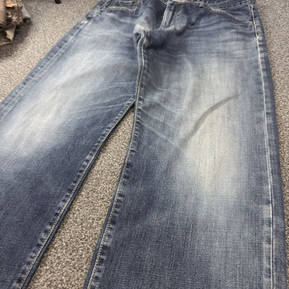 Undercover × Uniqlo Vintage Japanese Denim Uniqlo Faded Natural Washed Jeans W33 Size US 33 - 6 Thumbnail