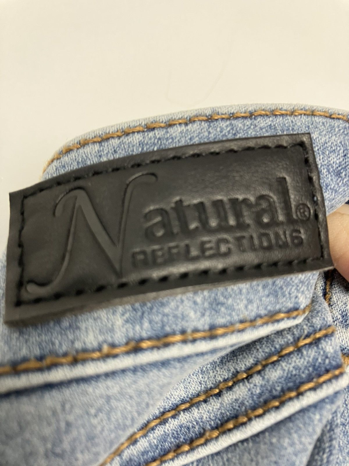 Natural Selection Natural Reflections Capri Camp Side Skimmer Jeans Size 4 Size 27" / US 4 / IT 40 - 5 Thumbnail