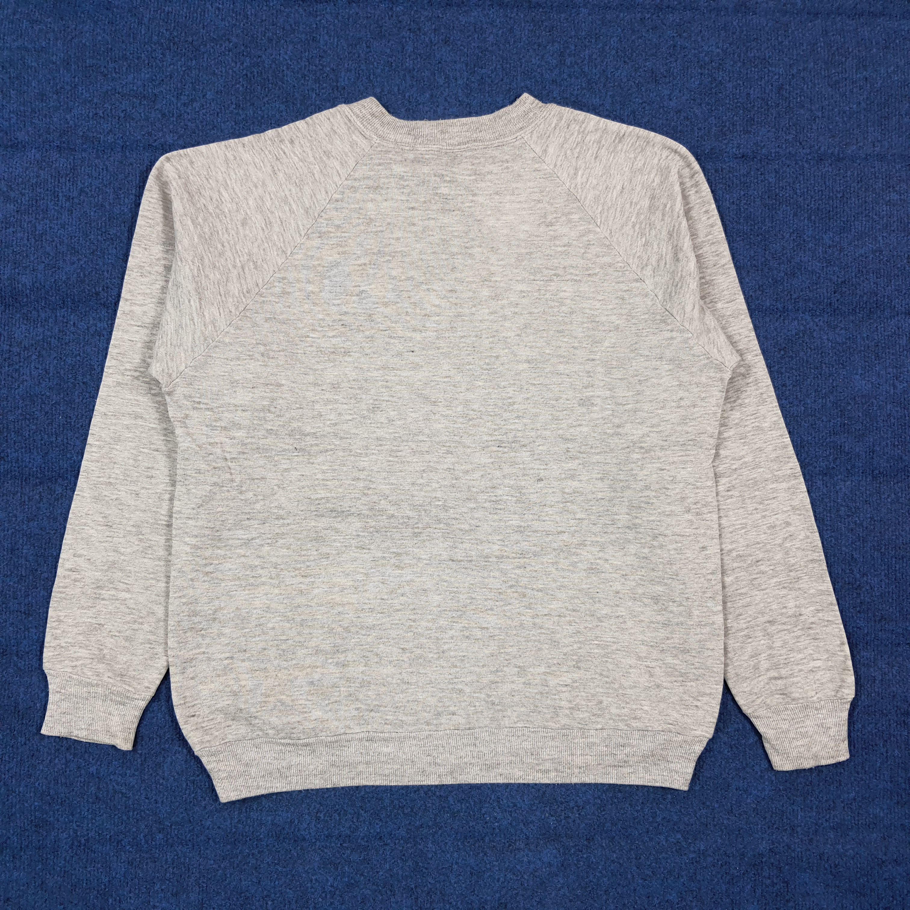 Mickey Mouse Vintage Mickey Mouse Classic Cartoon Sweatshirt C293N20 Size US M / EU 48-50 / 2 - 3 Thumbnail