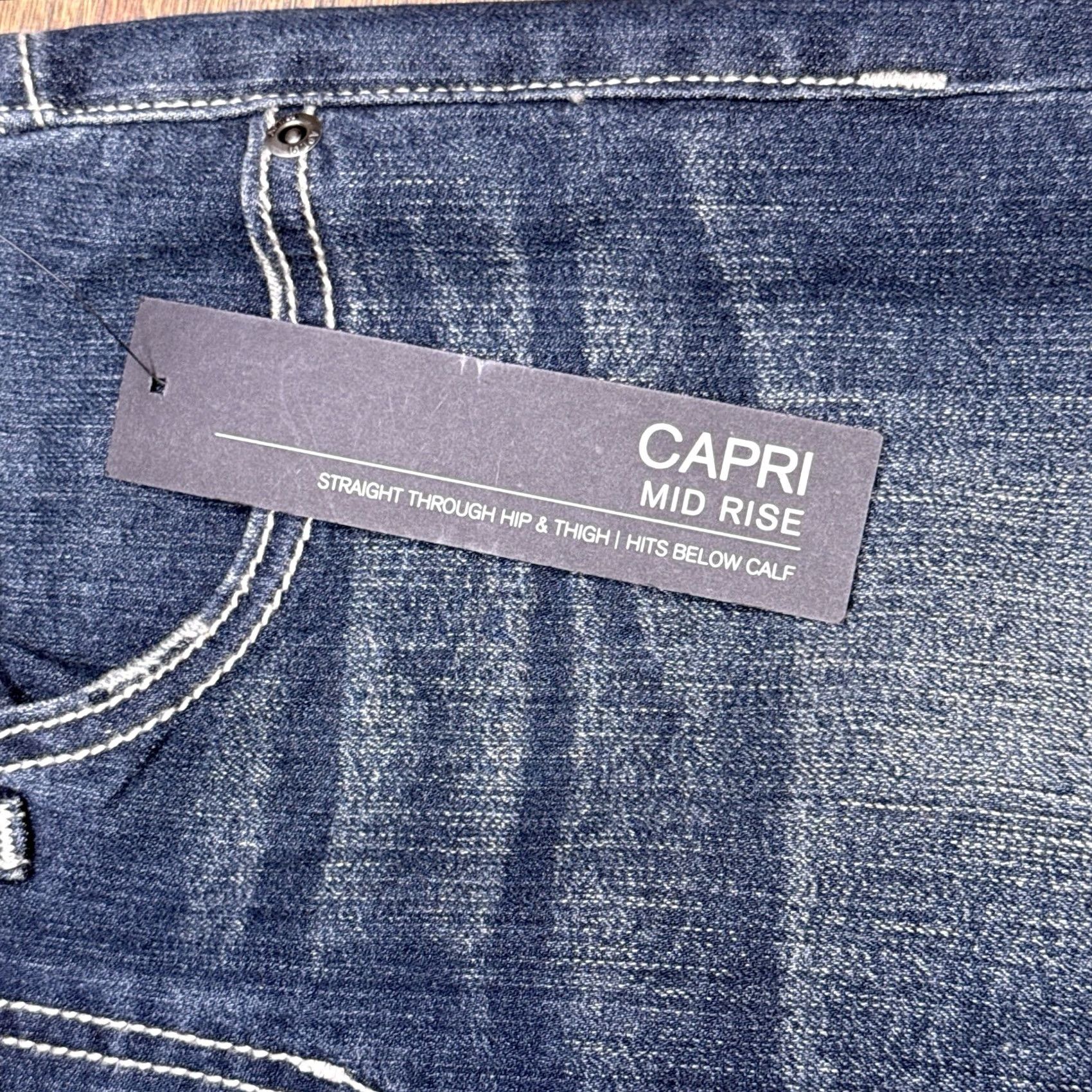 Apt. 9 Apt. 9 Jeans Capri Regular 2 28/Blue Denim Stretch City Solid Medium 23in Inseam Womens Modern Fit Size 26" / US 2 / IT 38 - 6 Thumbnail