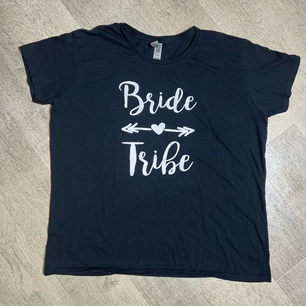 Gildan Bride Tribe, Gildan Cotton T-shirt, Heart w. Arrow in Black & White, Women’s L Size L / US 10 / IT 46 - 4 Thumbnail