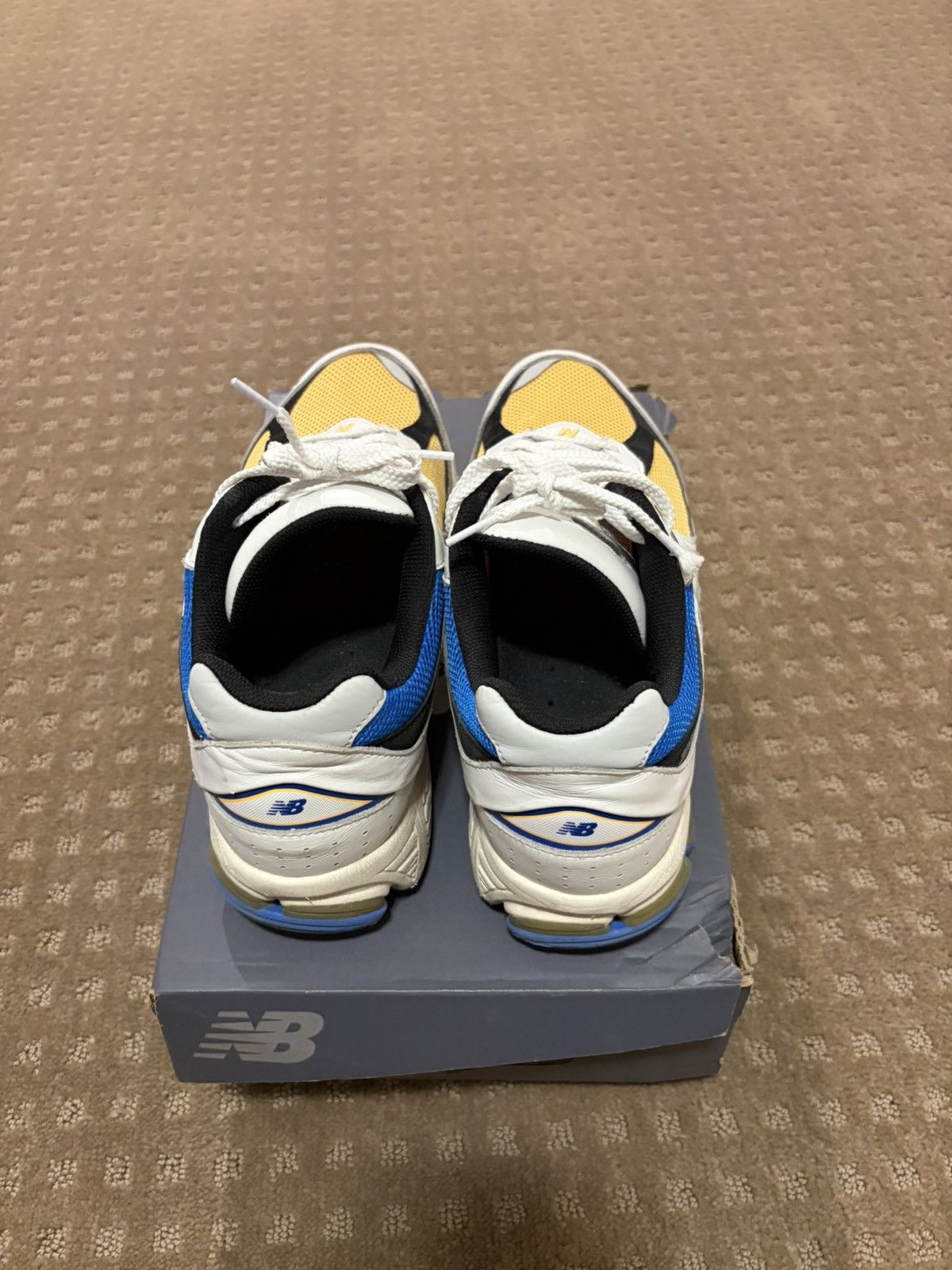 New Balance New Balance 2002R Size US 10.5 / EU 43-44 - 4 Thumbnail