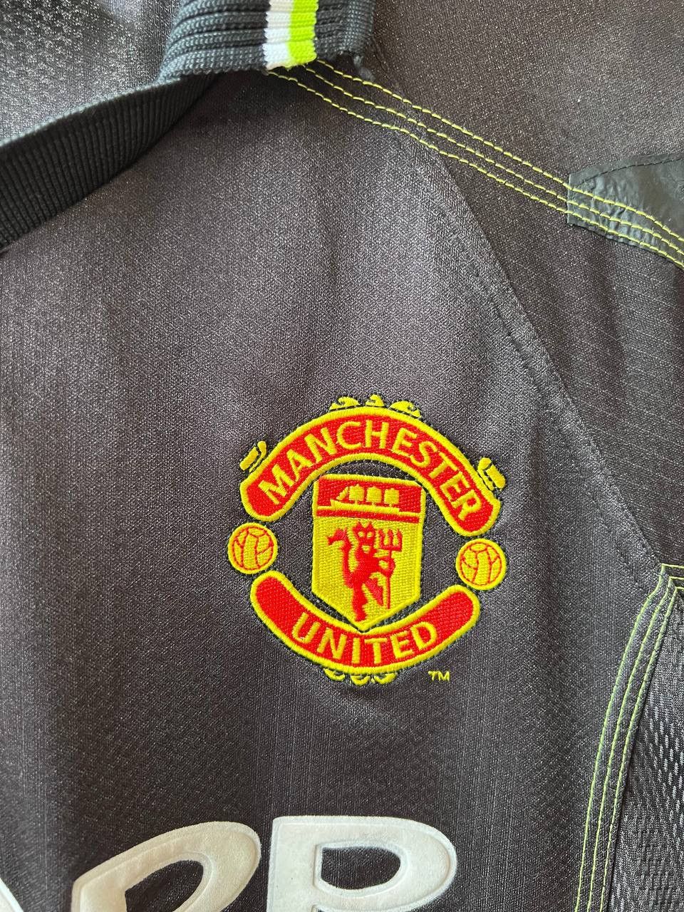Umbro 1998/99 MANCHESTER UNITED THIRD SOCCER JERSEY FOOTBALL SHIRT Size US M / EU 48-50 / 2 - 7 Thumbnail