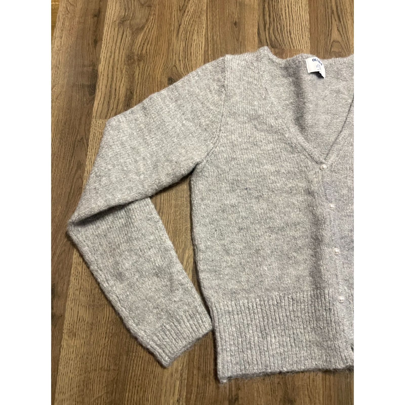 Old Navy Old Navy Sweater Women's Medium Tall Gray Buttons Cardigan NWT Size M / US 6-8 / IT 42-44 - 4 Thumbnail