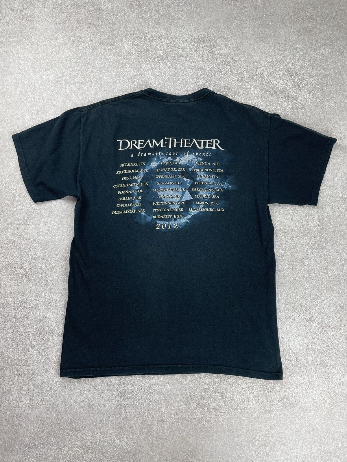 Band Tees × Vintage Vintage Dream Theater “A Dramatic Turn Of Events”Tour Tee Size US M / EU 48-50 / 2 - 7 Thumbnail