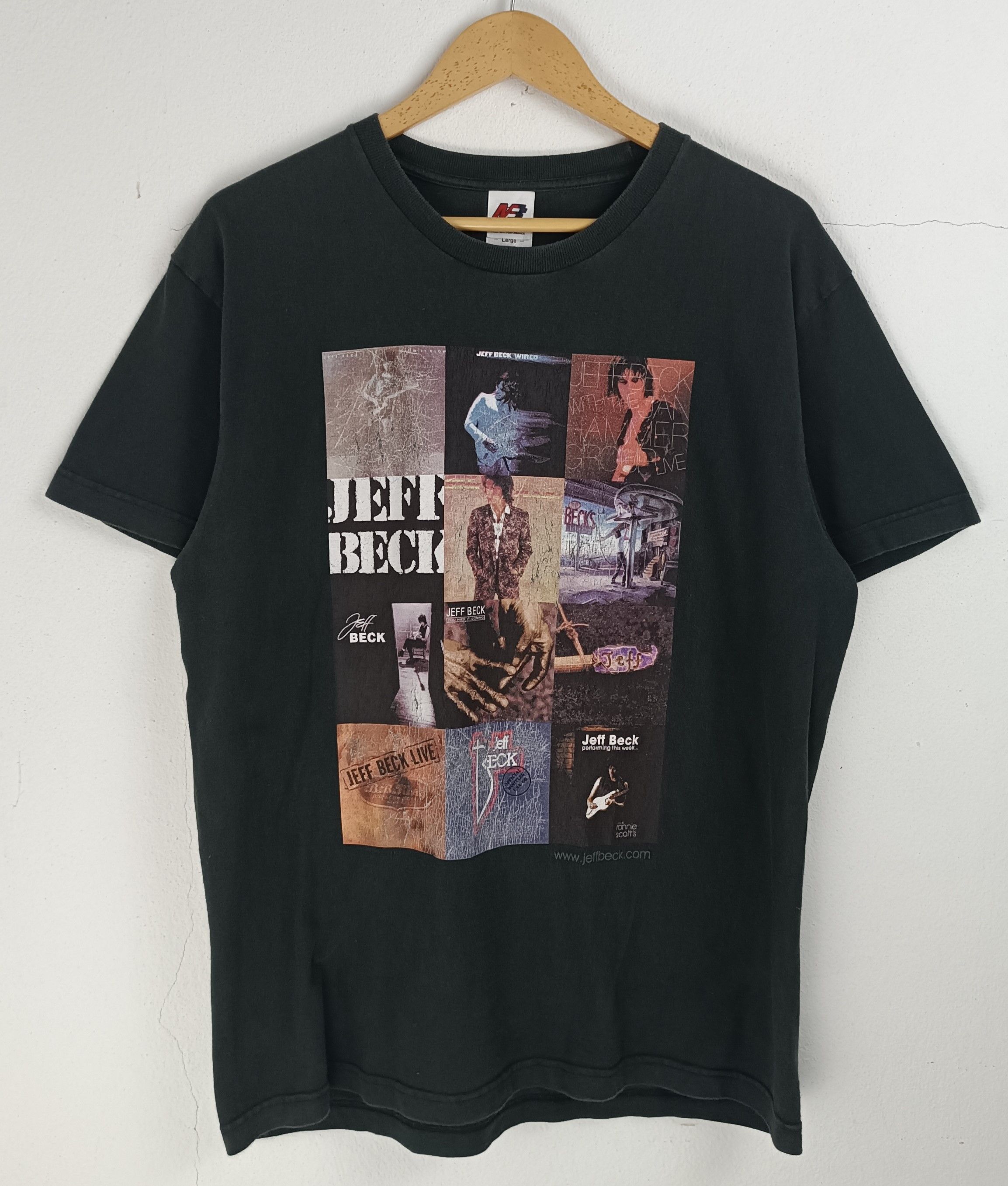 Band Tees VINTAGE '08 JEFF BECK ALBUM COLLECTION FADED TEE YARDBIRDS Size US L / EU 52-54 / 3 - 3 Thumbnail
