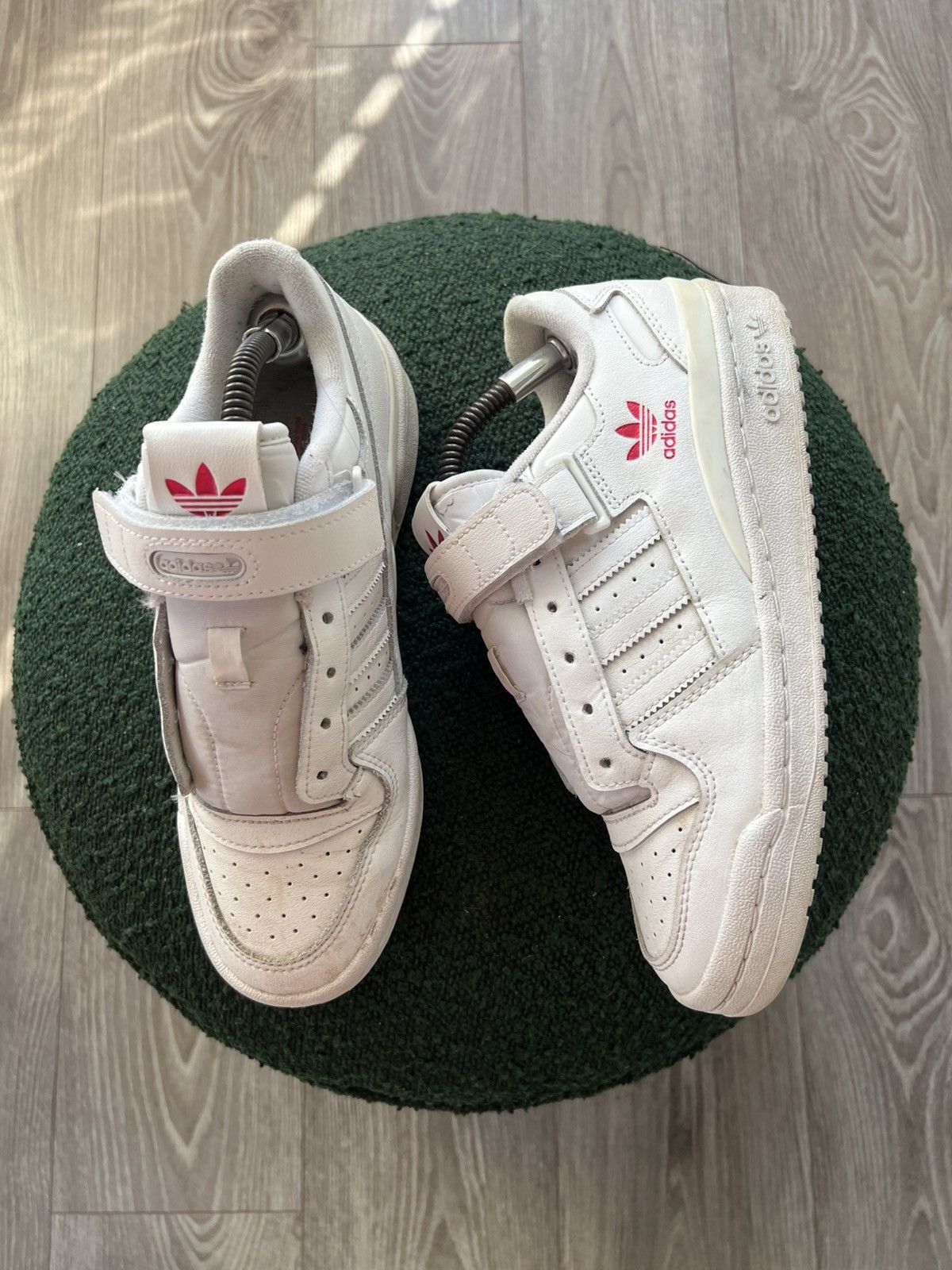 Adidas × Designer ‼️Vintage Adidas Forum Low Pink/White Sneakers‼️ Size US 7 / EU 40 - 7 Thumbnail