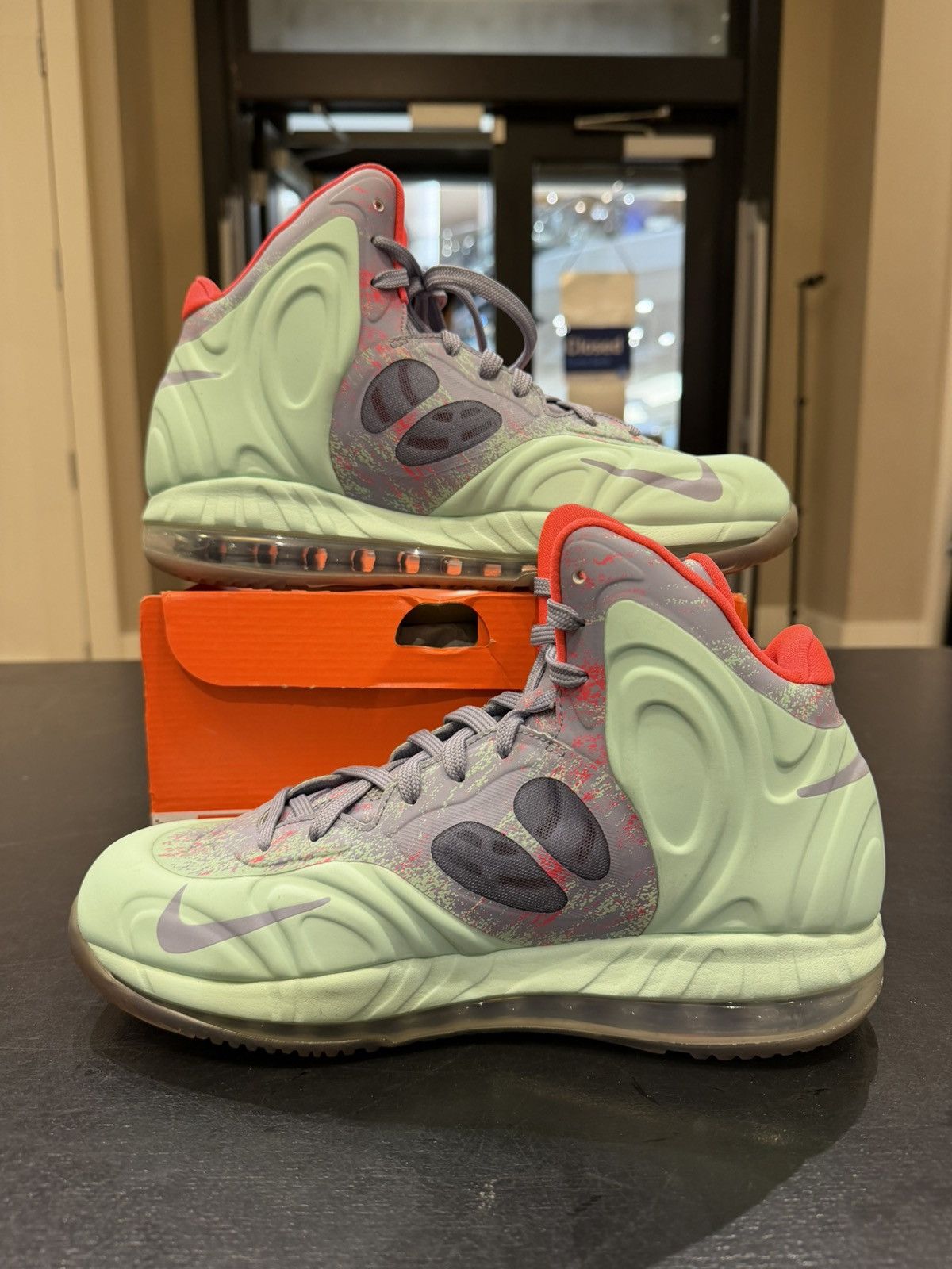 Nike Nike Hyperposite ‘Christmas’ Size US 8.5 / EU 41-42 - 2 Thumbnail