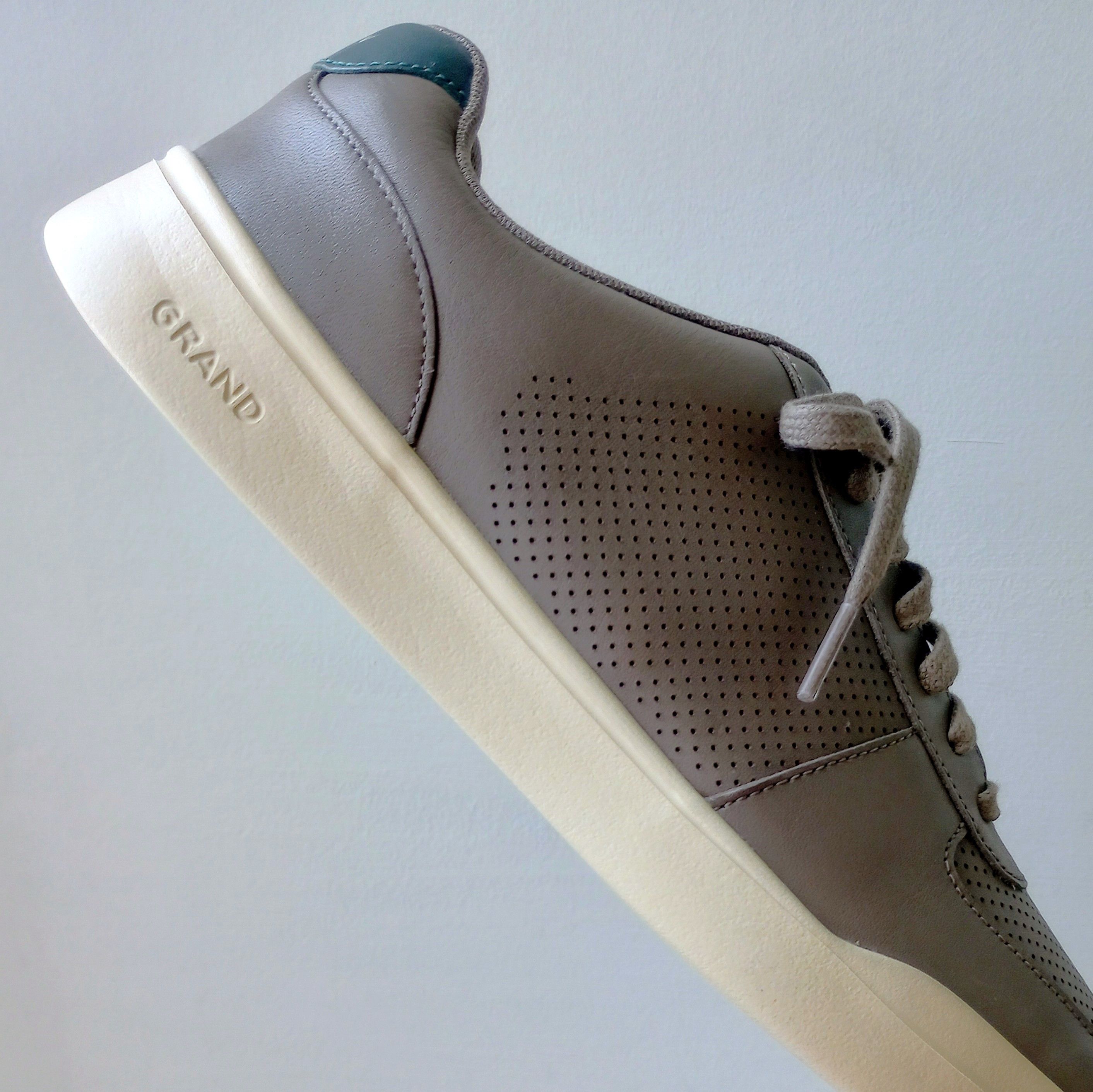 Cole Haan Cole Haan Men's Grand Crosscourt Perforated Sneaker Size US 11.5 / EU 44-45 - 6 Thumbnail
