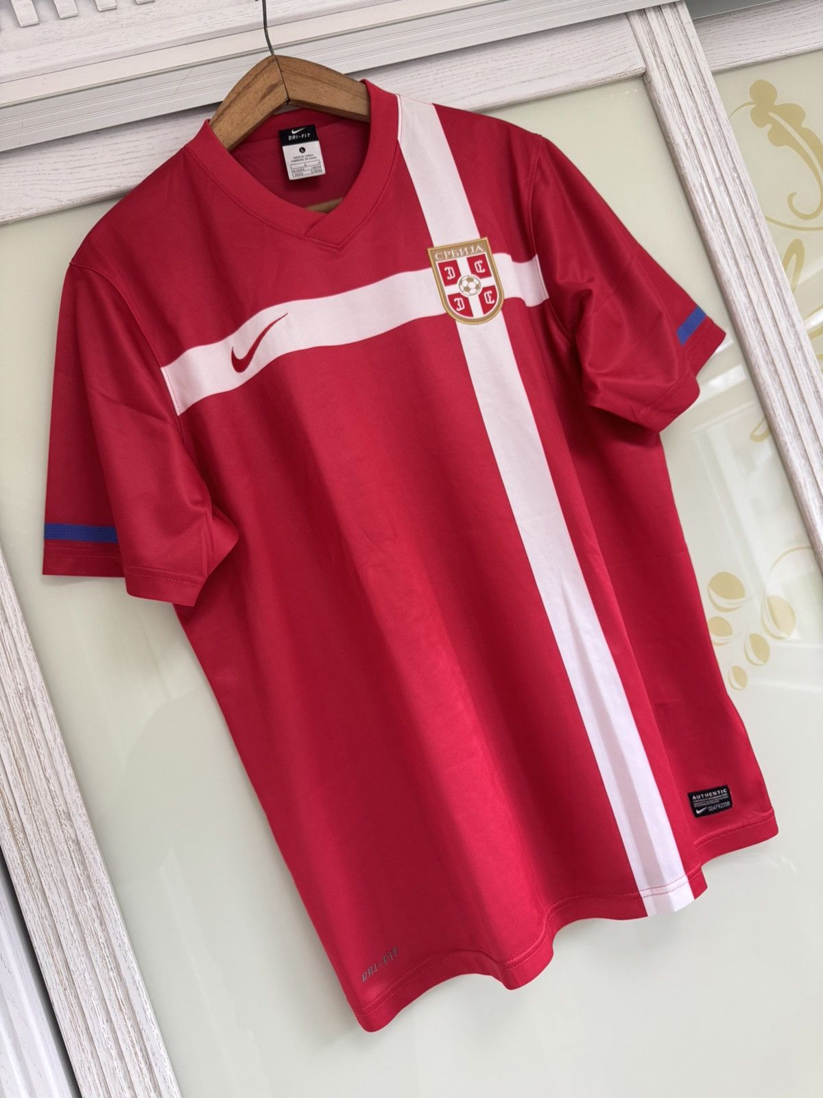 Nike Serbia 2010-2011 Home Soccer Jersey Football Kit Shirt Size US L / EU 52-54 / 3 - 4 Thumbnail
