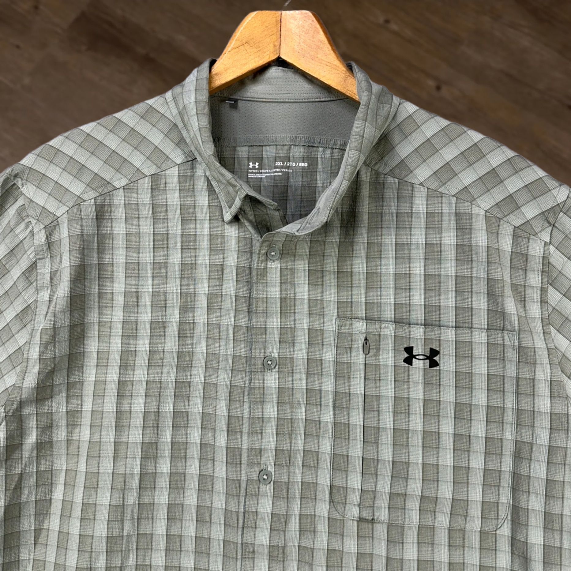 Under Armour Under Armour Shirt Men's Fishing 2XL Green Plaid Button Up Nylon Blend Breathable Pockets Outdoor 90s Size US XXL / EU 58 / 5 - 1 Thumbnail