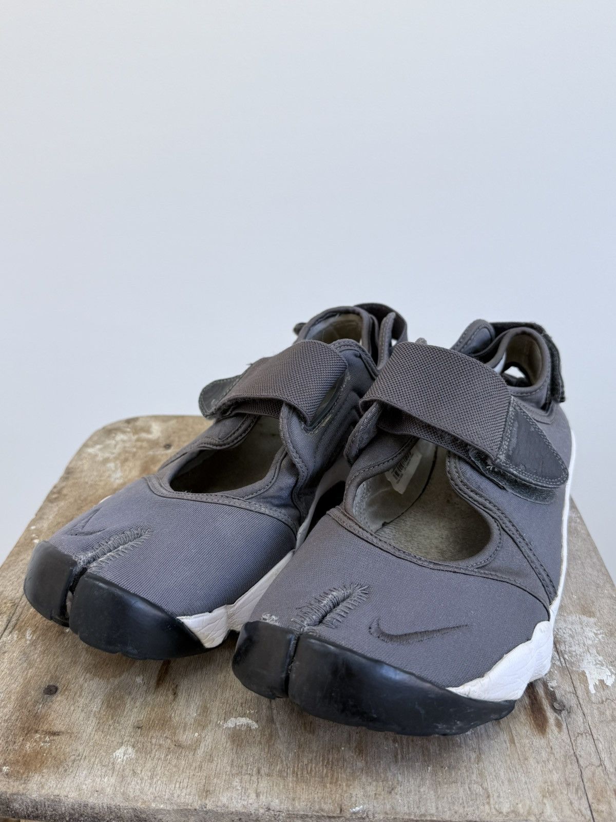 Nike Vintage Nike Rift Tabi Sneakers Japanese Style Size US 10 / EU 43 - 2 Thumbnail