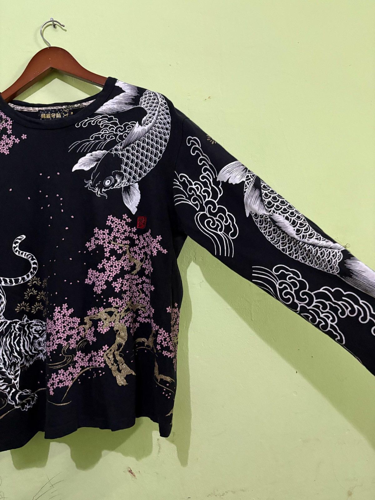 Japanese Brand Vintage Japanese Koi Fish And Tigers Long Sleeve Shirt Size US M / EU 48-50 / 2 - 3 Thumbnail