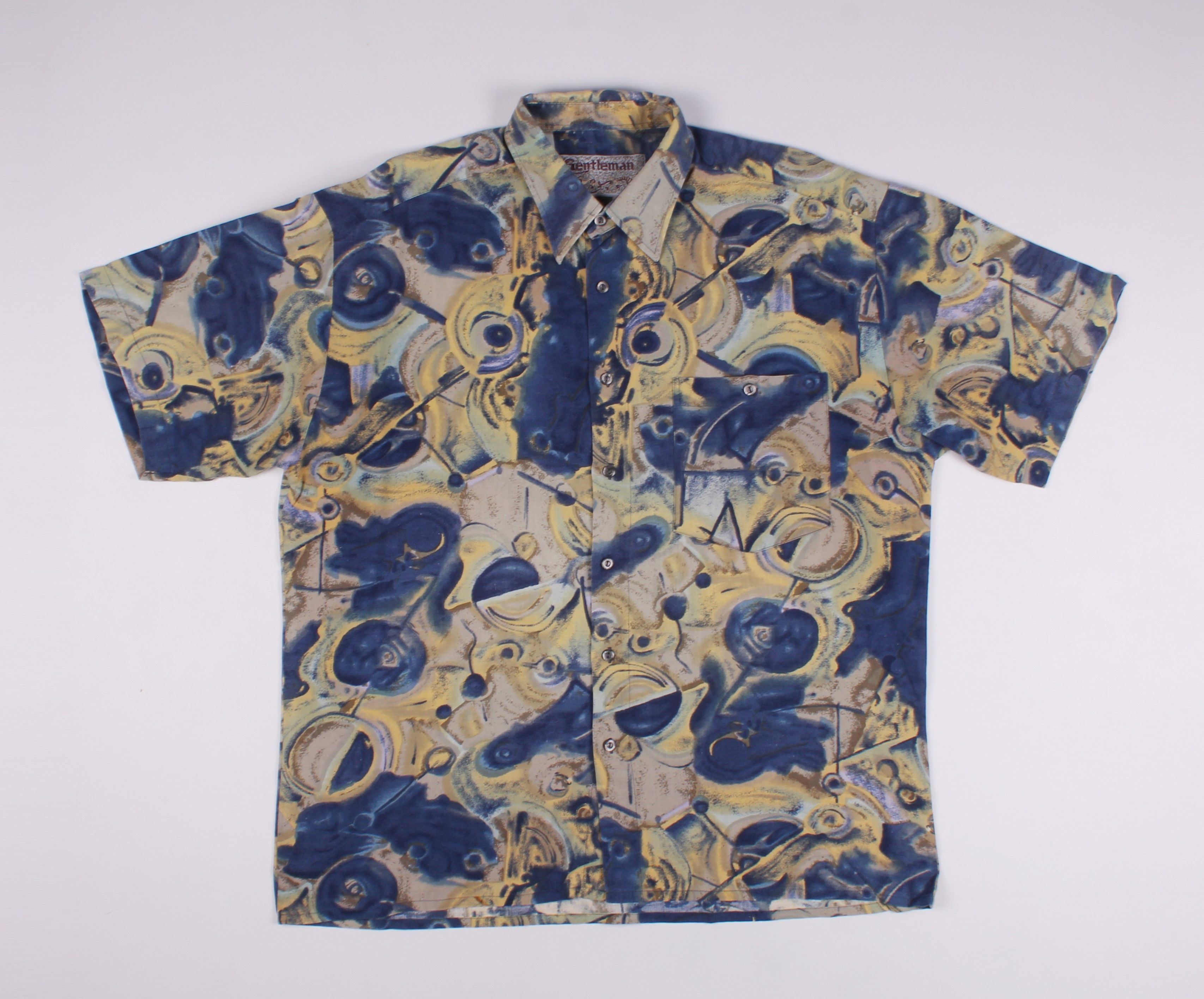 Vintage Vintage 90's Abstract Printed Short Sleeve Shirt Size US L / EU 52-54 / 3 - 1 Thumbnail