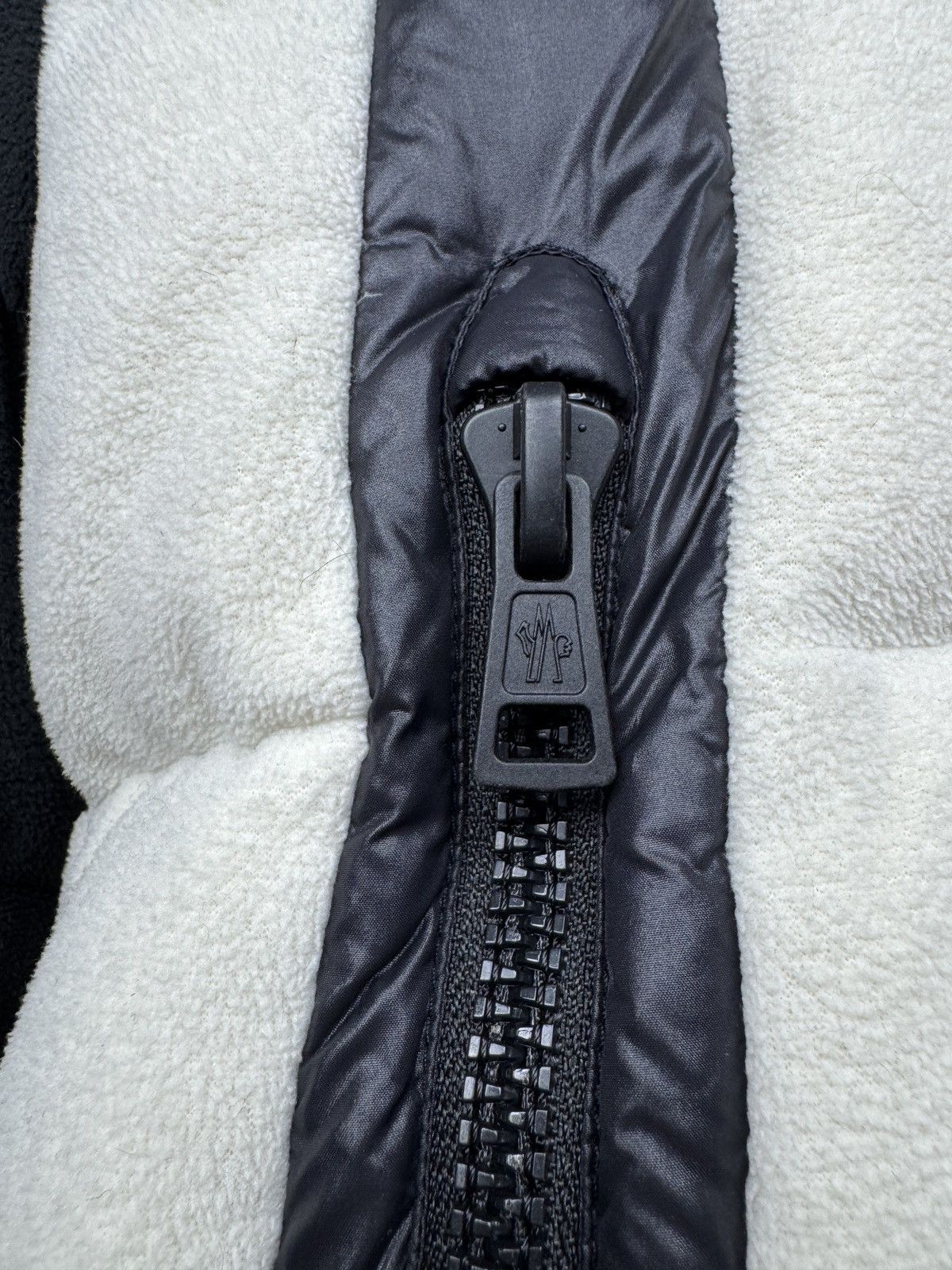 Moncler Moncler MALAVOY Giubbotto POLARTEC Fleece Down Jacket Size US L / EU 52-54 / 3 - 6 Thumbnail