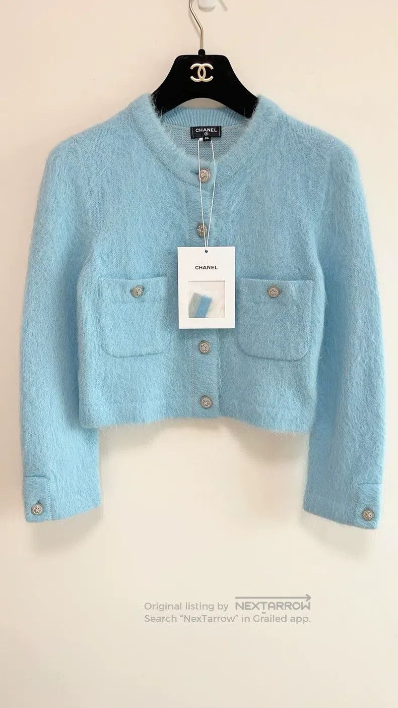 Chanel Chanel 19B Autumn and Winter Snow Series Cardigan coat Size XXS / US 00 / IT 34 - 1 Thumbnail