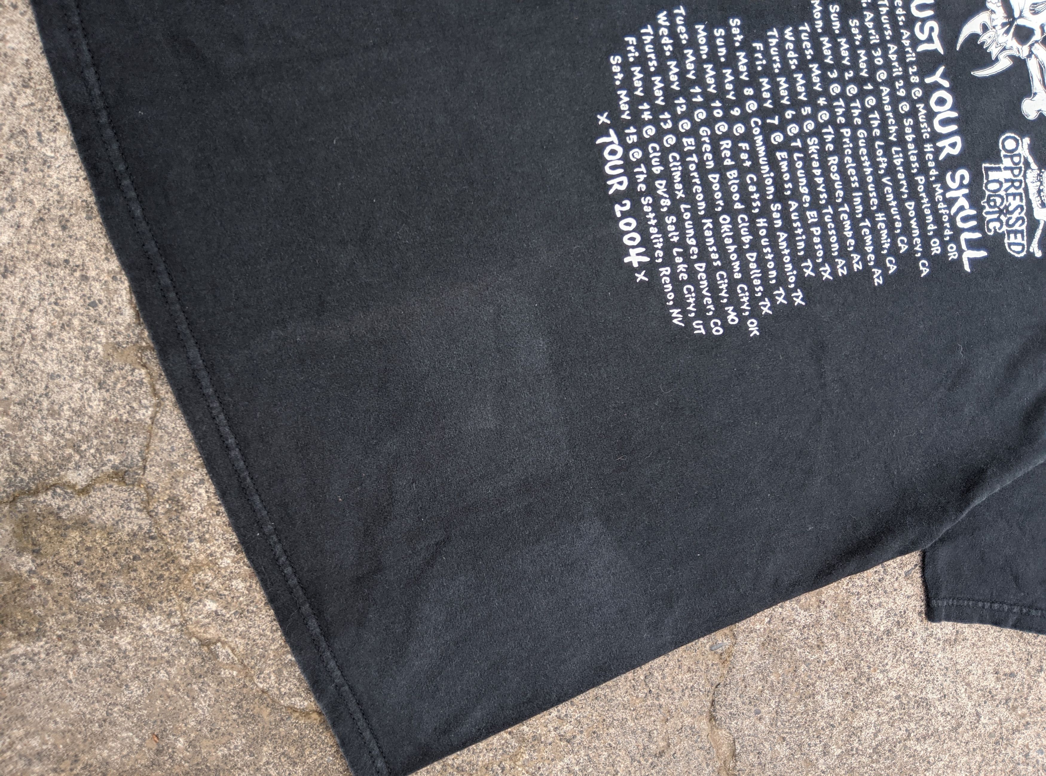 Band Tees × Vintage Vintage 2004 opressed lógic fang punk rock tour Size US L / EU 52-54 / 3 - 3 Thumbnail