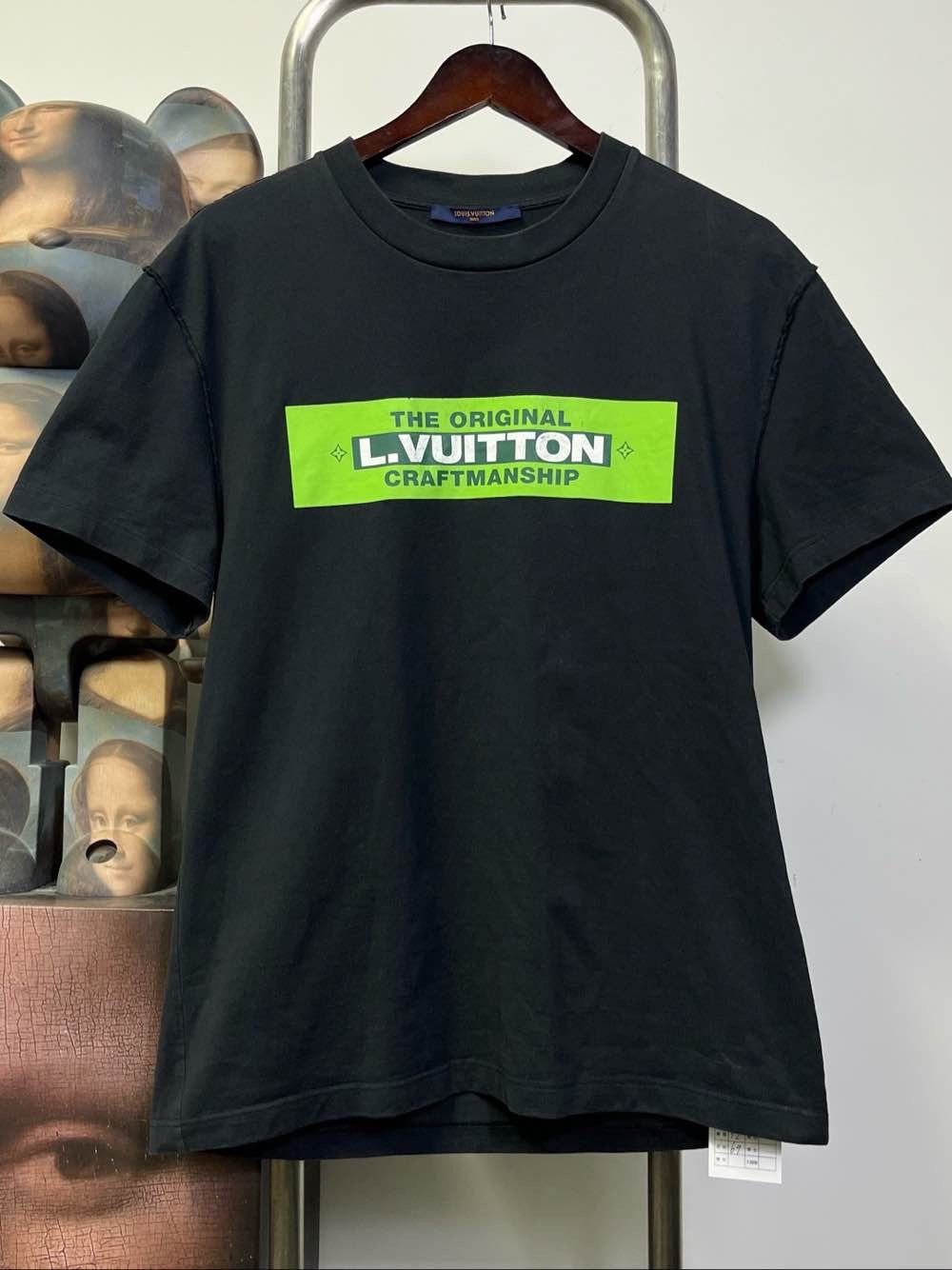 Louis Vuitton Louis Vuitton Craftsmanship Logo T-Shirt Size M Size US M / EU 48-50 / 2 - 1 Thumbnail