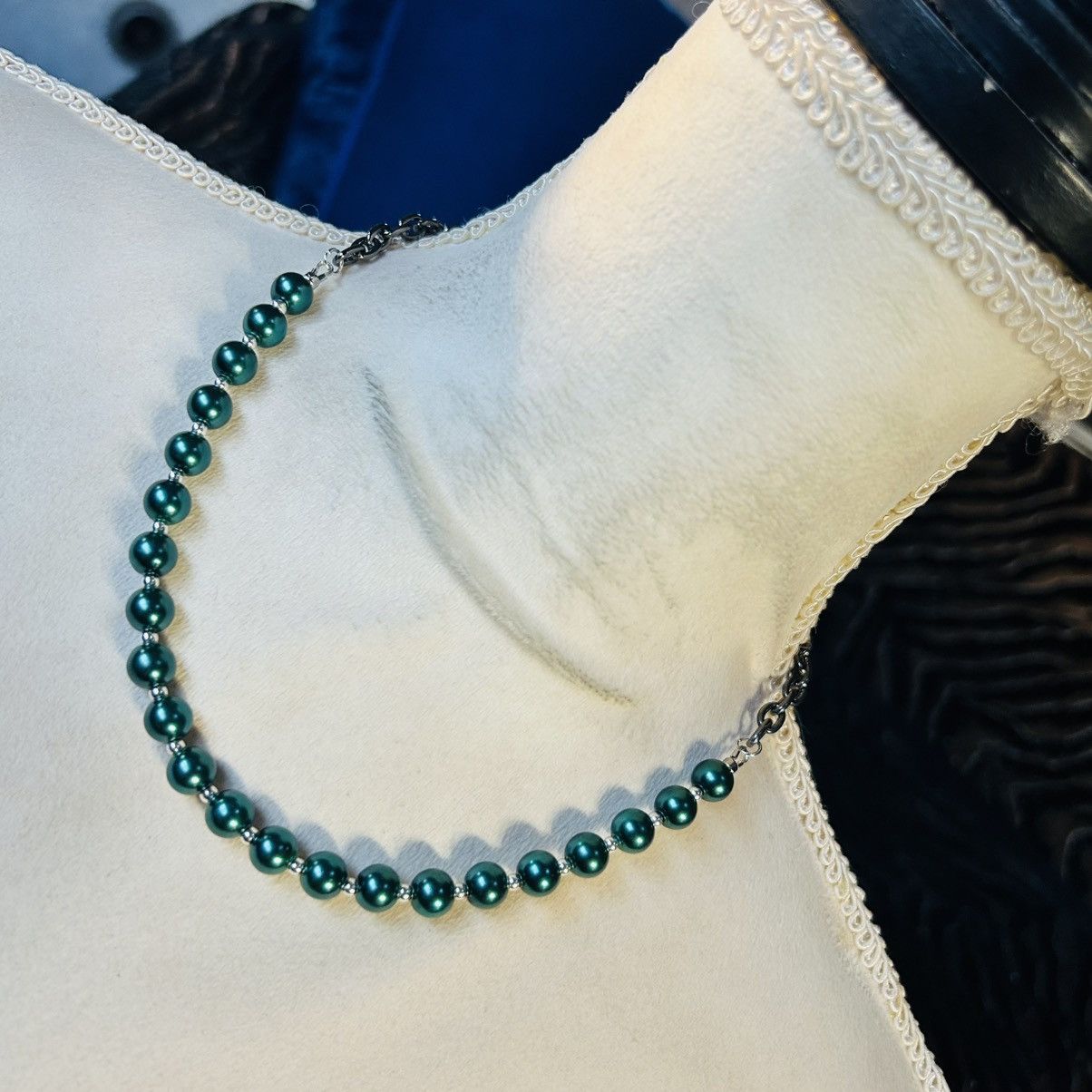 Handmade Handcrafted chrome chain peacock blue pearl necklace Size ONE SIZE - 1 Thumbnail