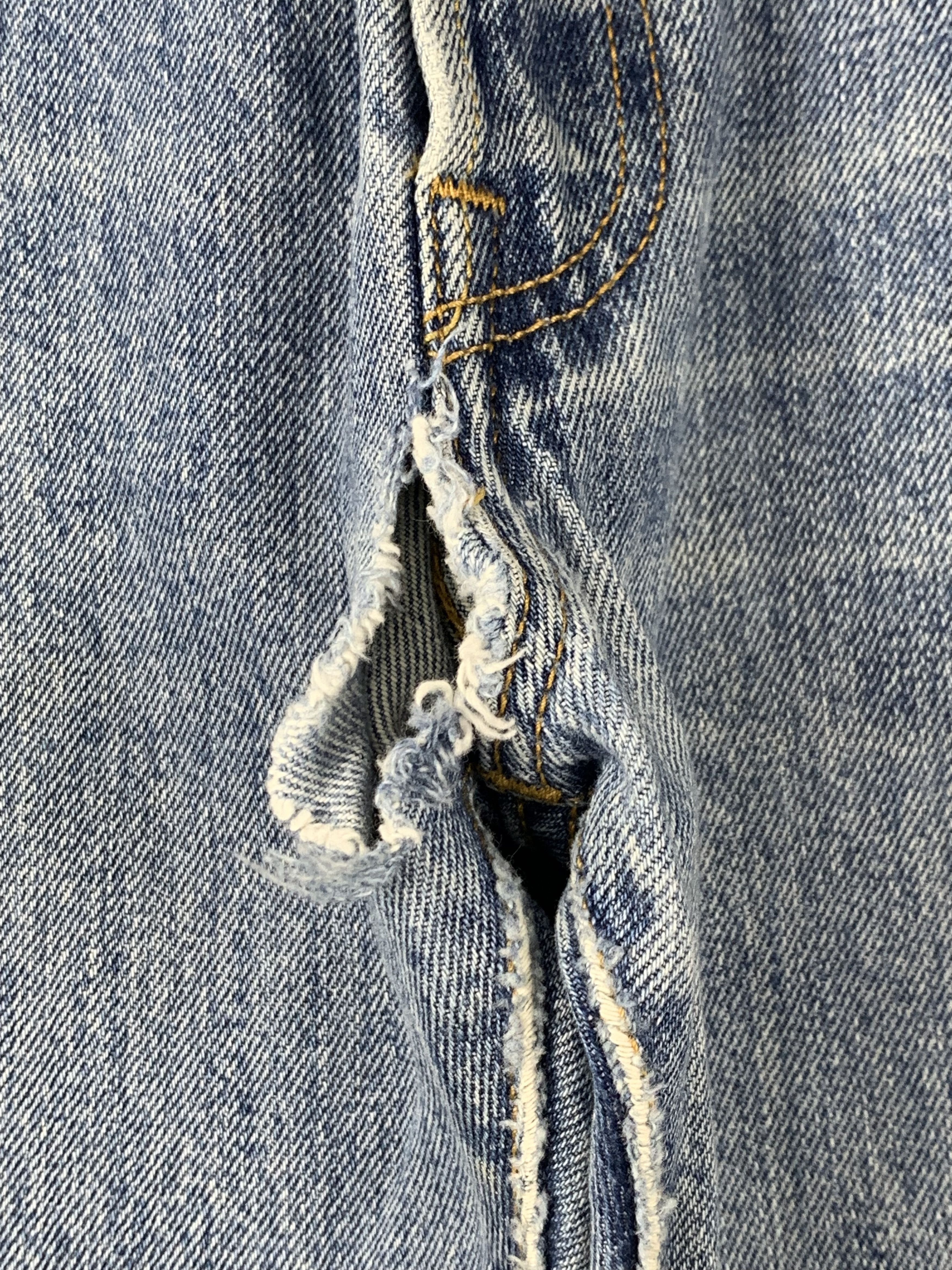 Levi's × Vintage Vintage Levis 501 Faded Blue Jeans Size US 32 / EU 48 - 9 Thumbnail